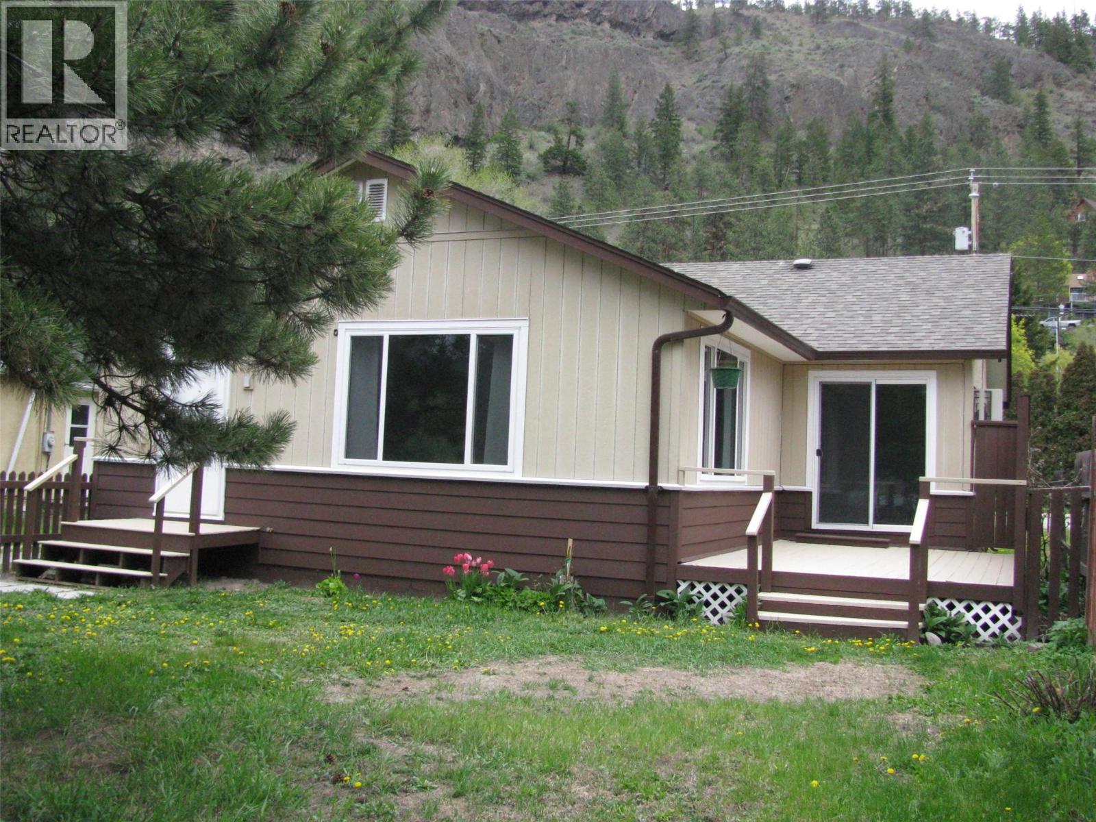 11018 VICTORIA Road S