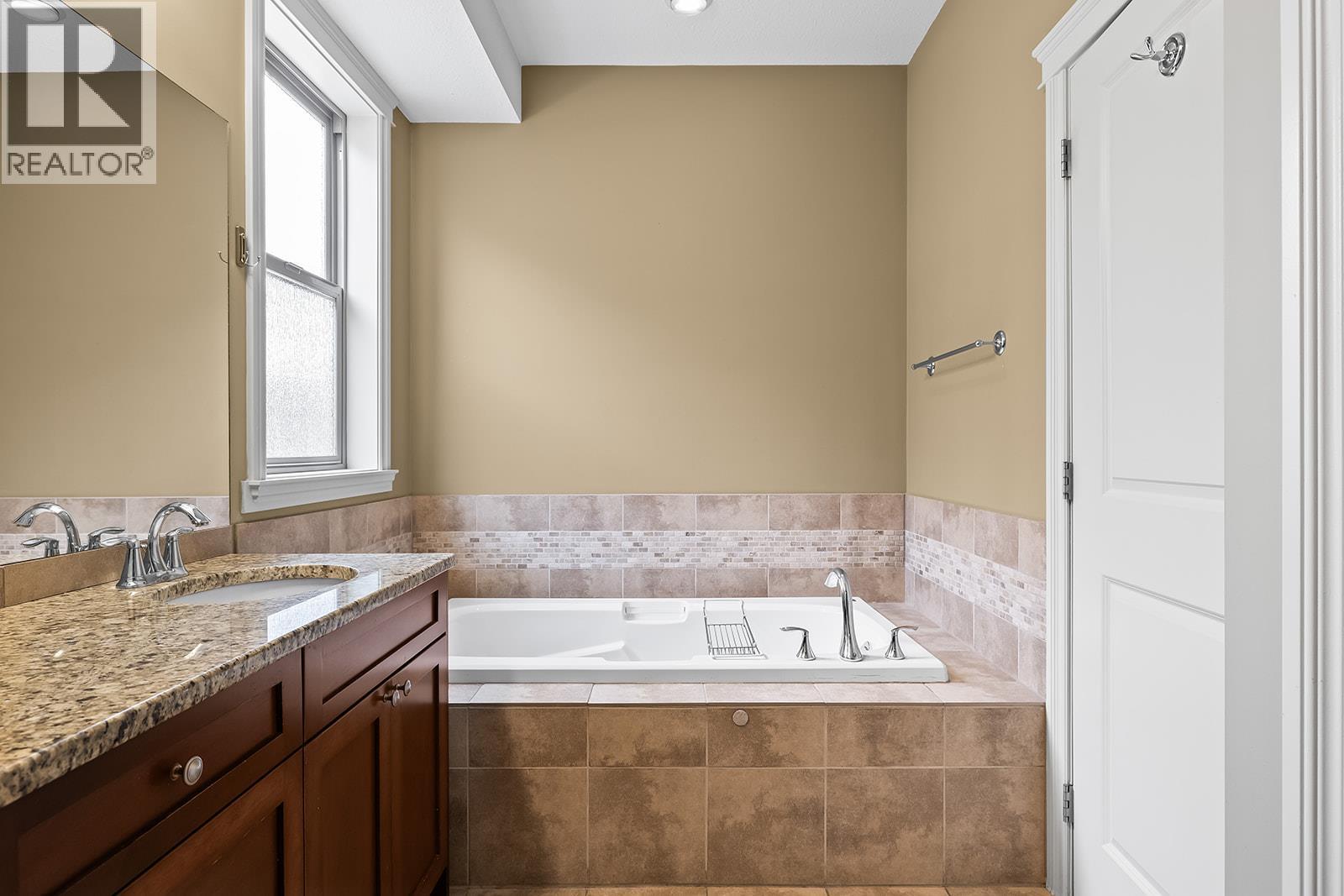 1767 Capistrano Peaks Crescent