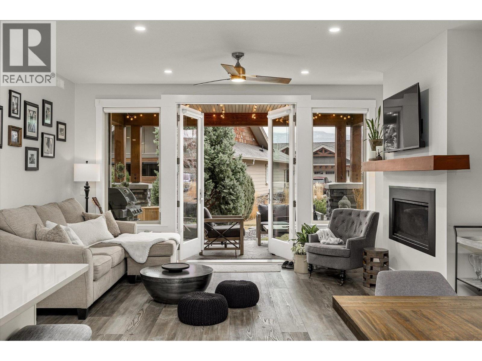 4000 REDSTONE Crescent Unit# 210