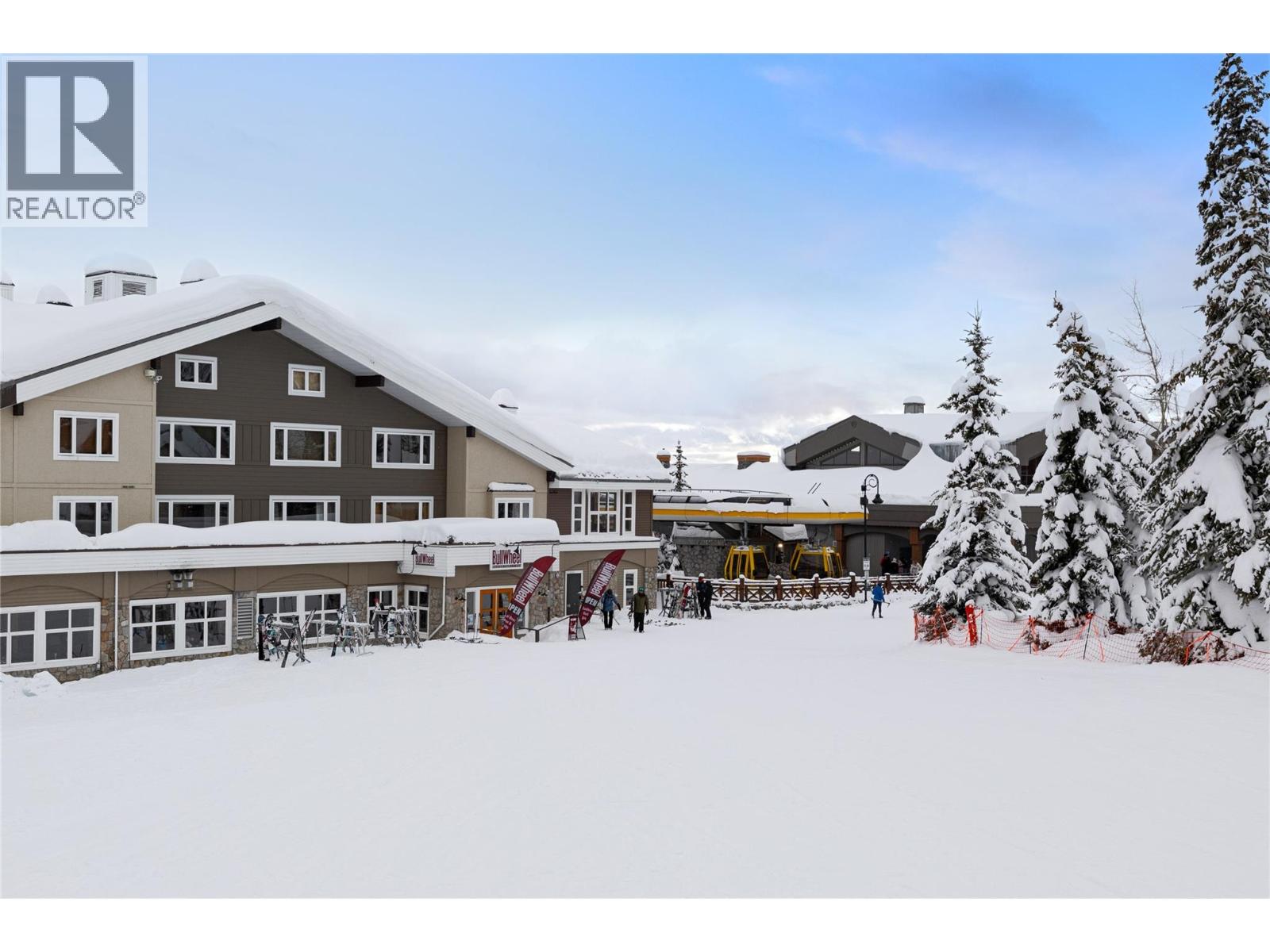 5275 Big White Road Unit# 301