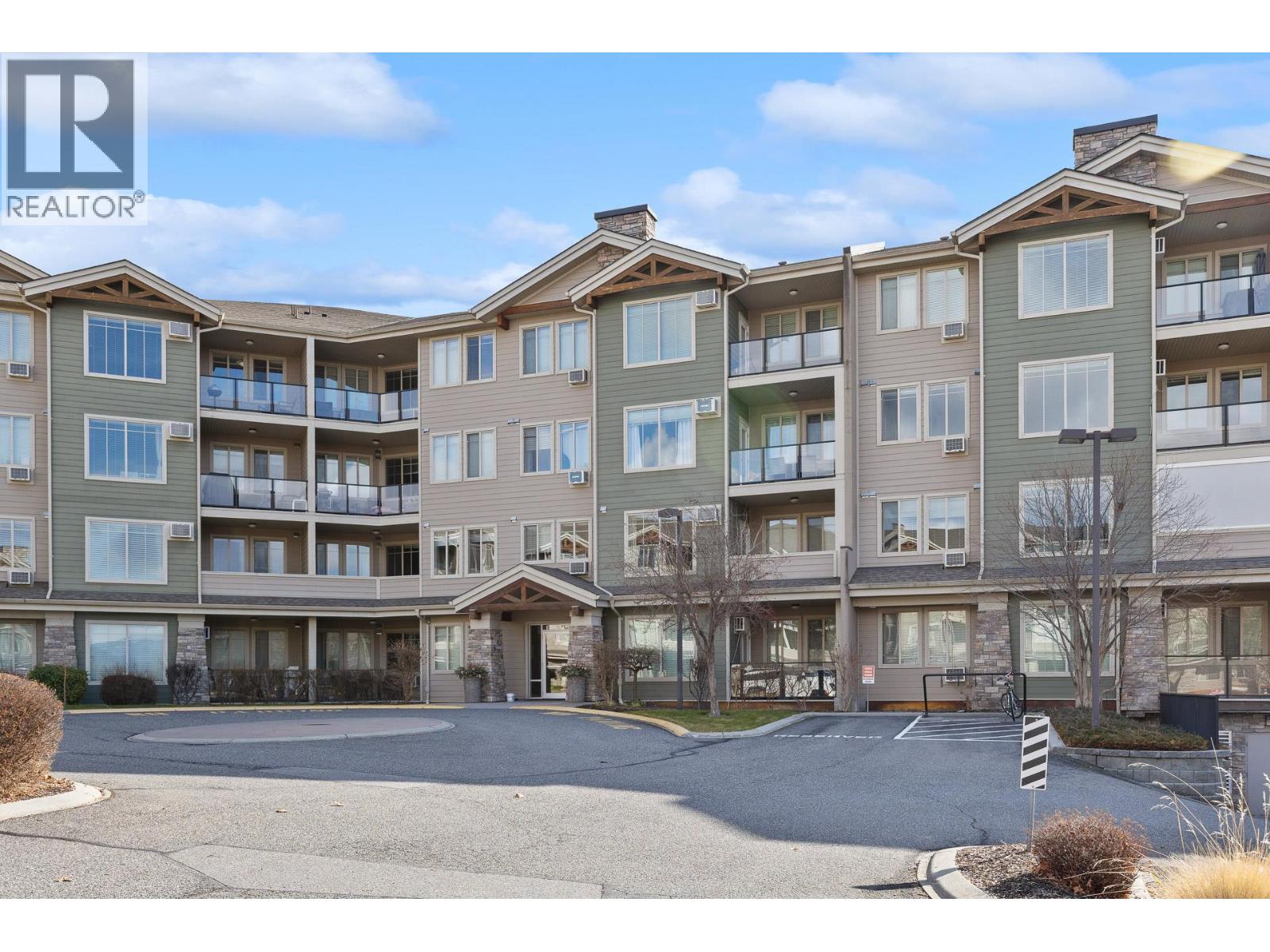 3735 Casorso Road Unit# 302