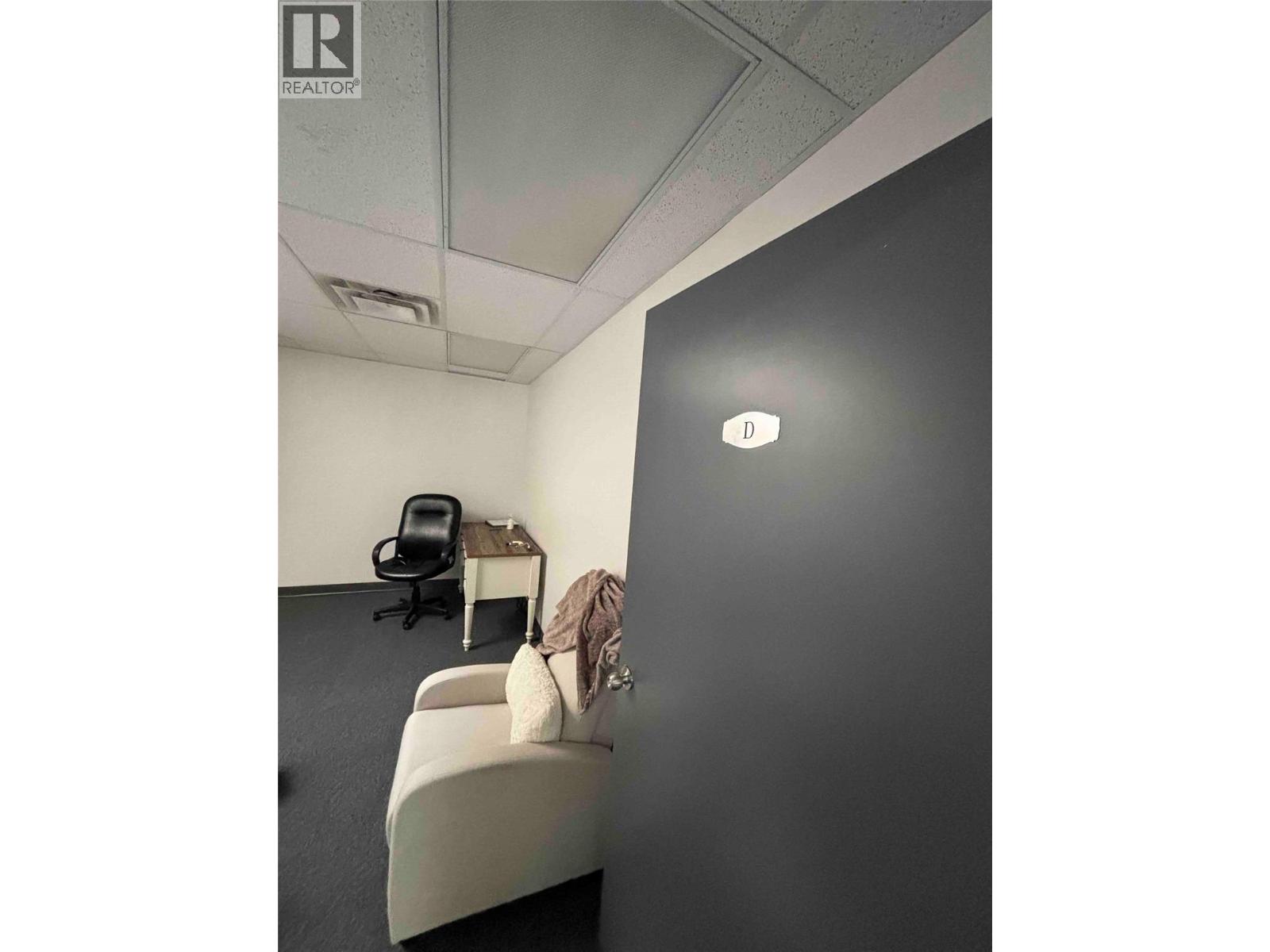 1715 Dickson Avenue Unit# 210