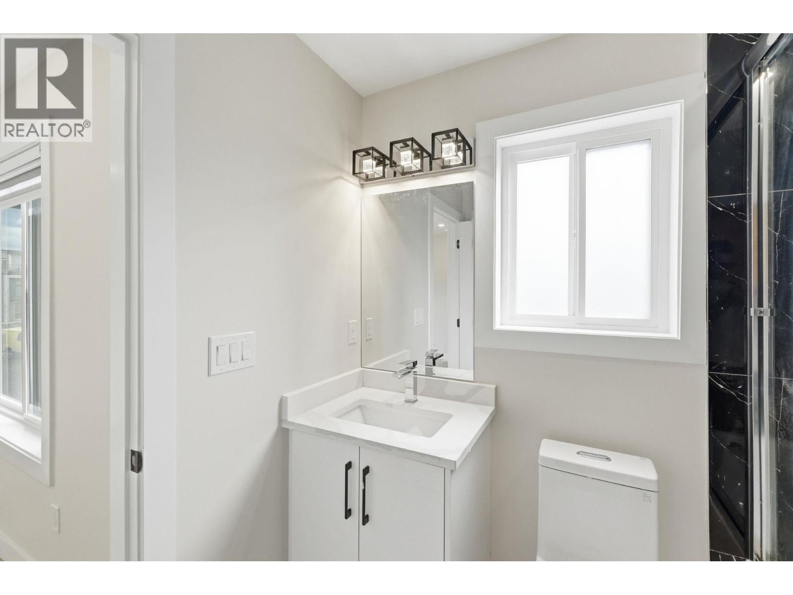 722 Coopland Crescent Unit# 4