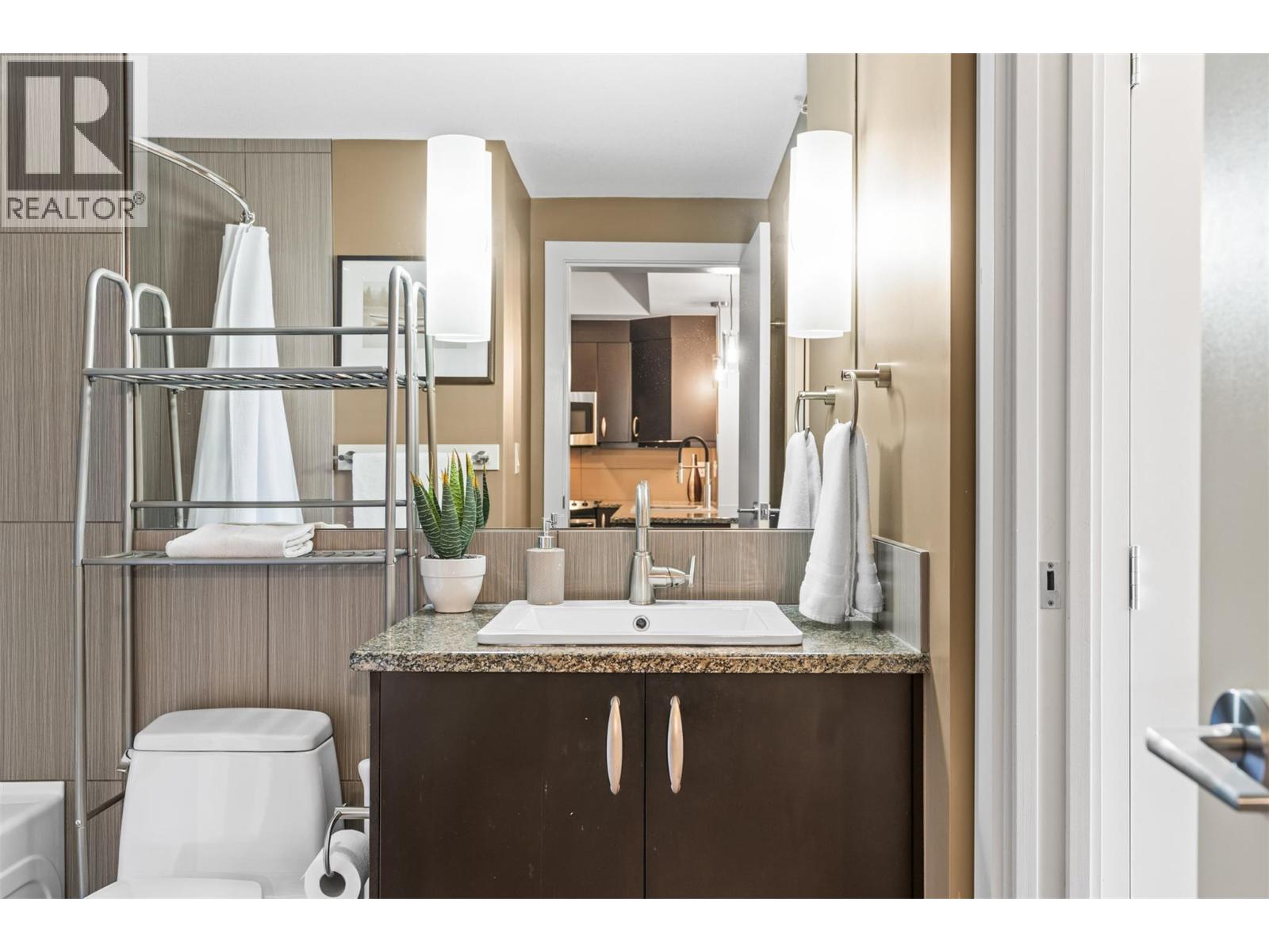 7343 Okanagan Landing Road Unit# 2401 Lot# 98