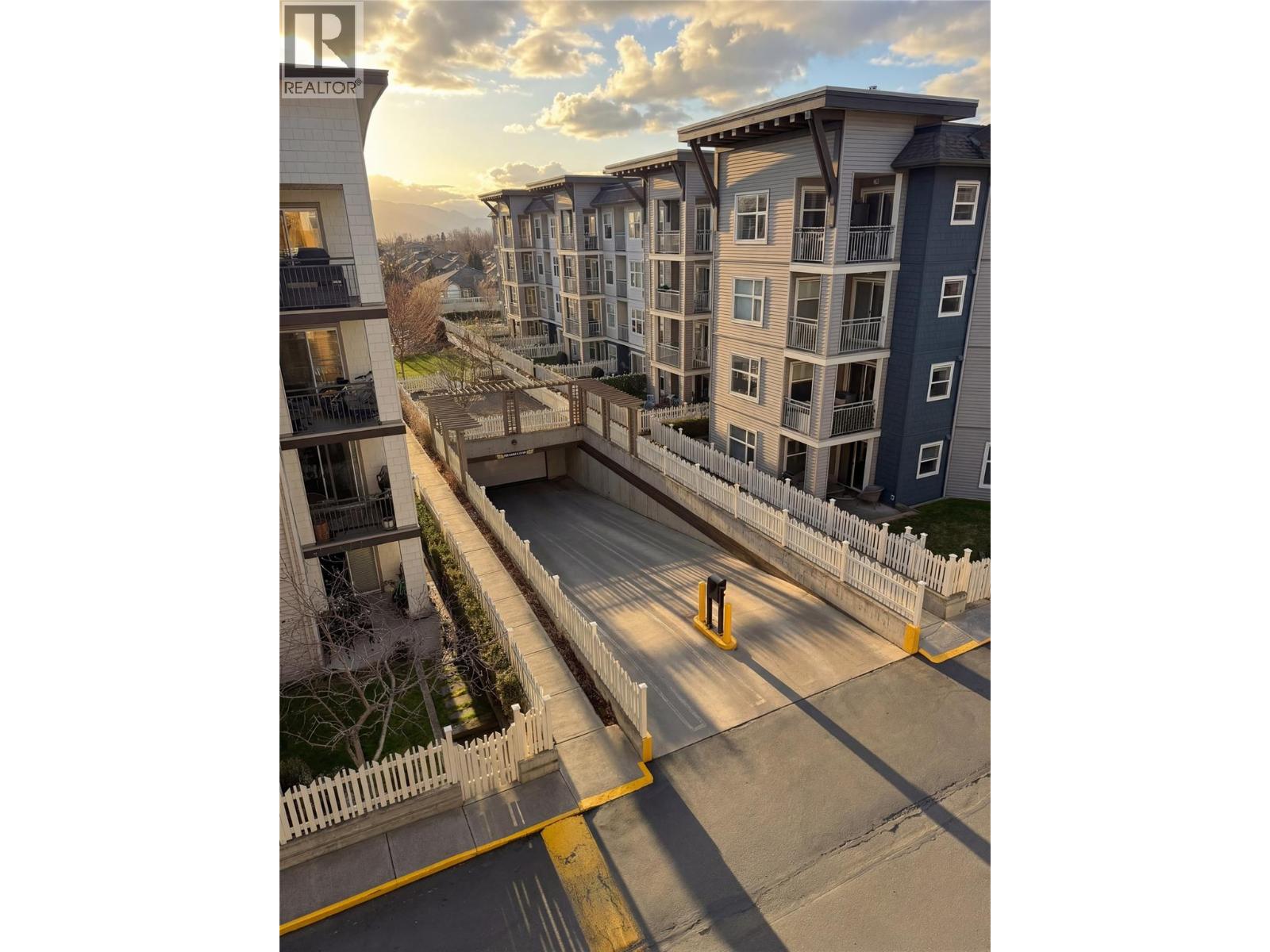 571 Yates Road Unit# 403