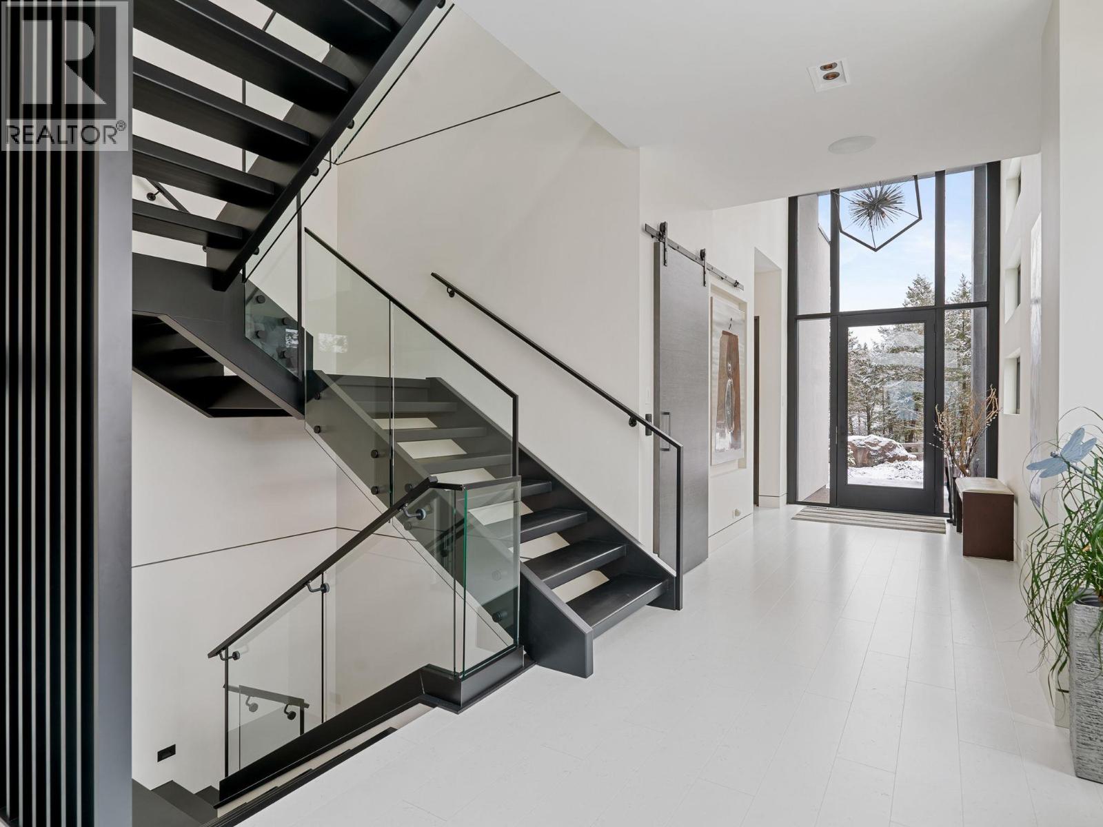 722 Highpointe Place