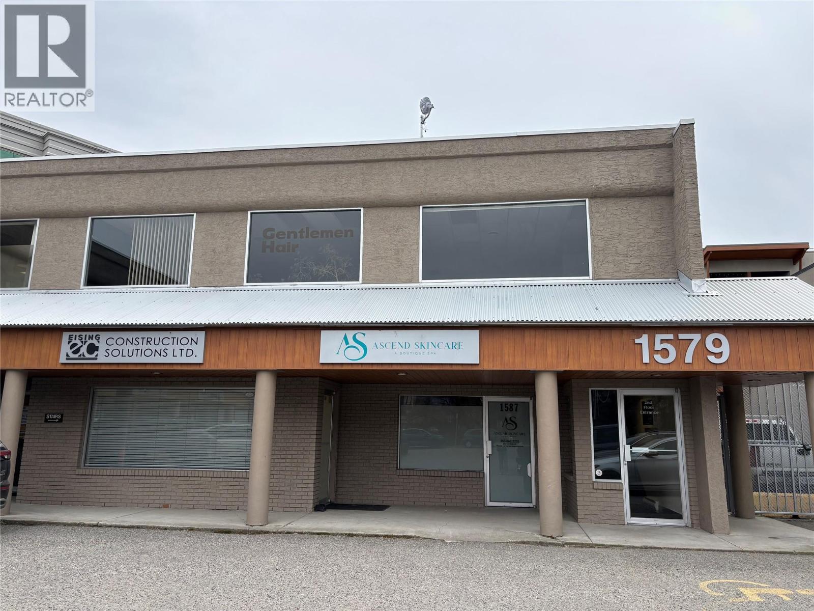 1579 Sutherland Avenue Unit# 204/206