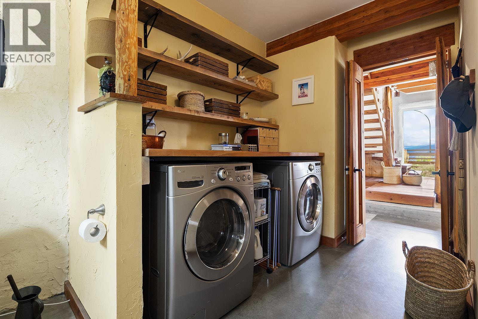 6226 Sanderson Avenue