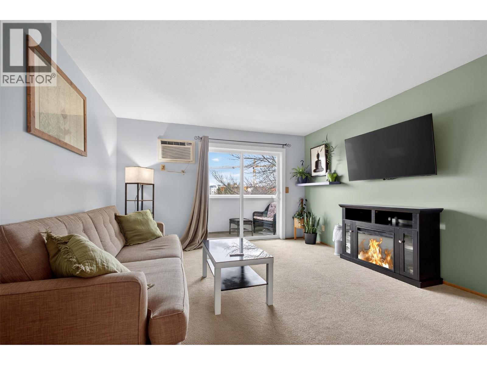 3180 De Montreuil Court Unit# 412