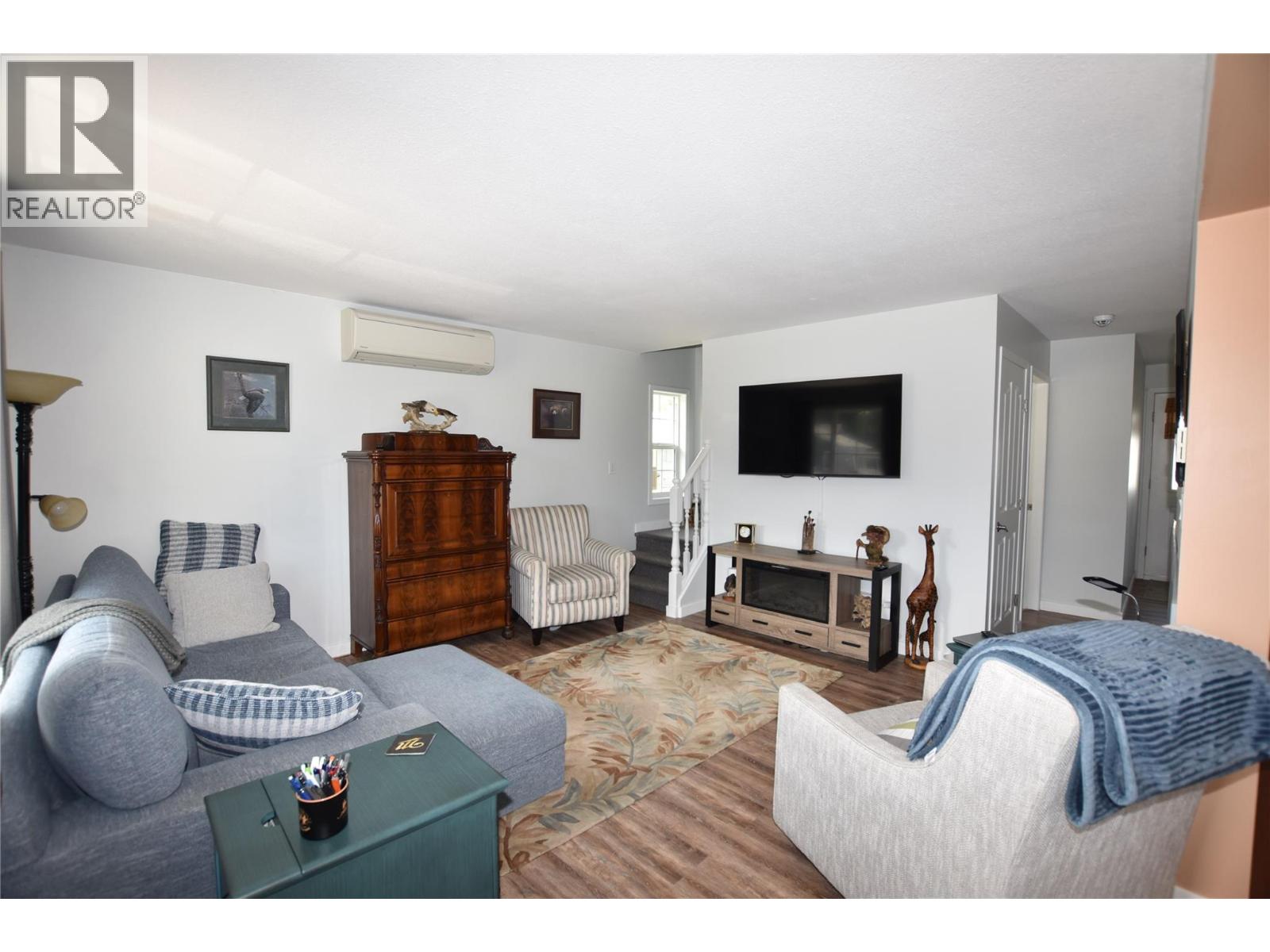 441 Hummingbird Avenue