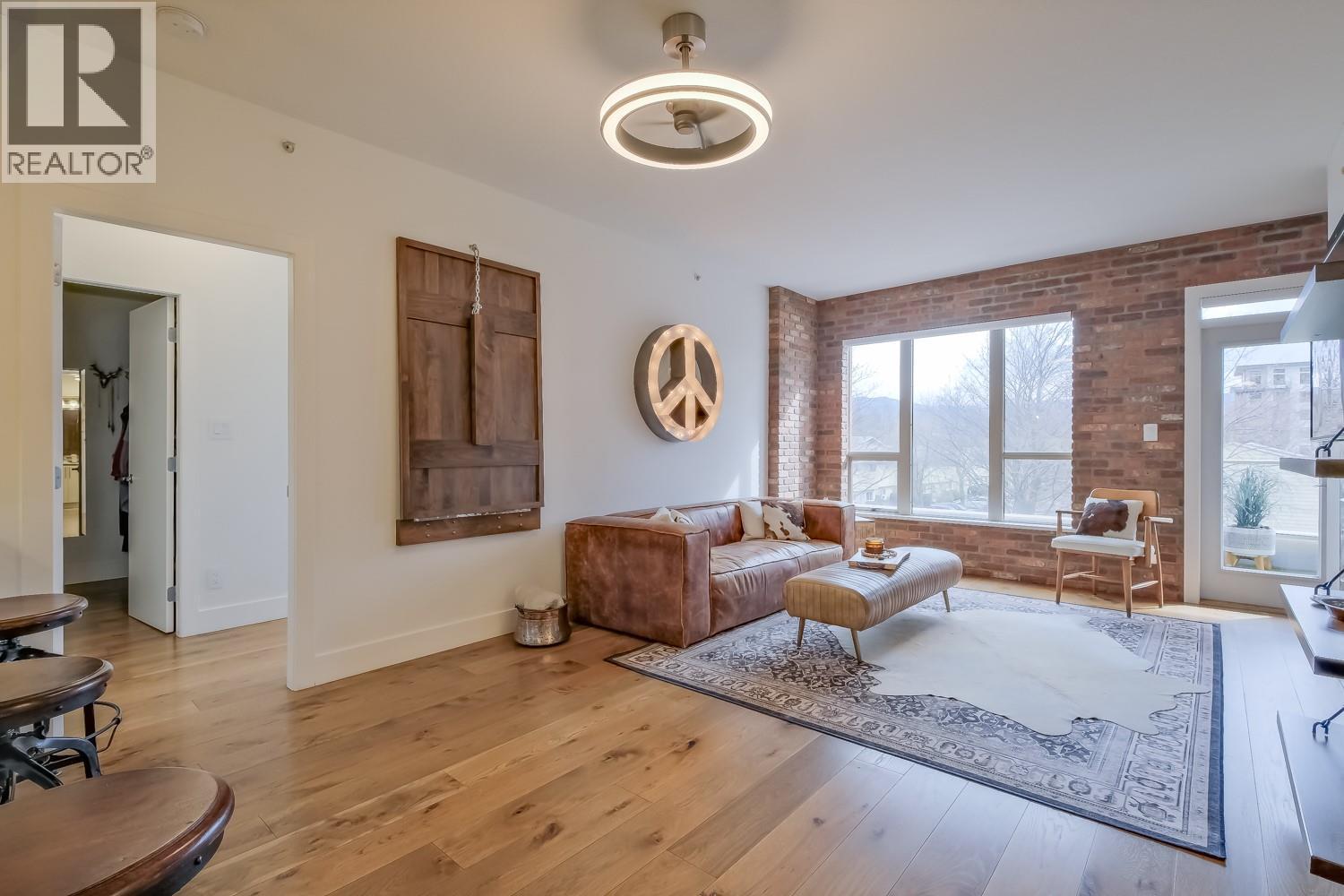 1160 Bernard Avenue Unit# 215