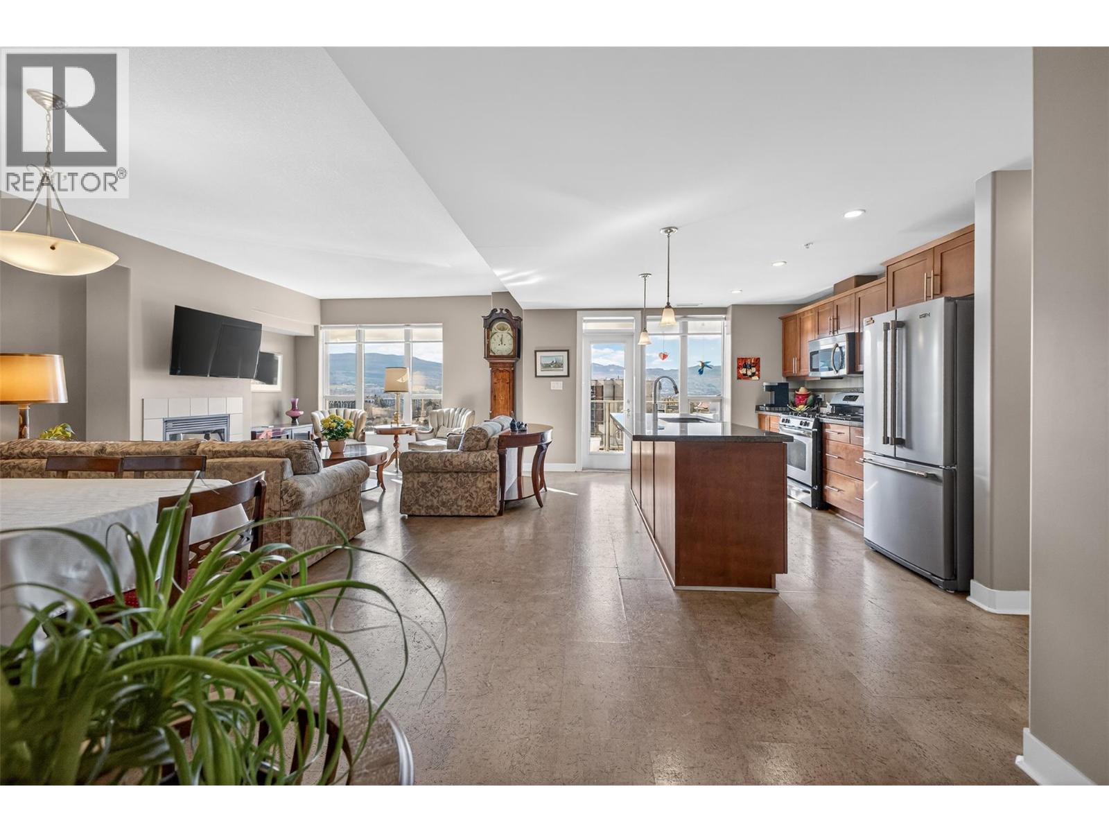 1160 Bernard Avenue Unit# 1108