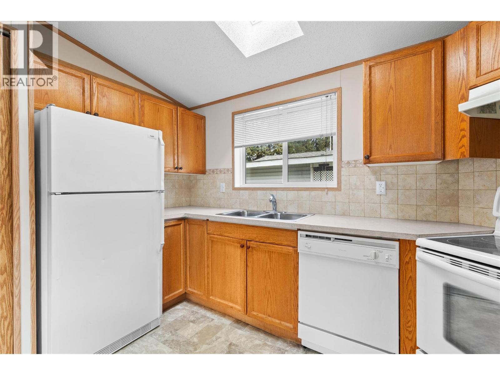 5484 25 Avenue Unit# 32