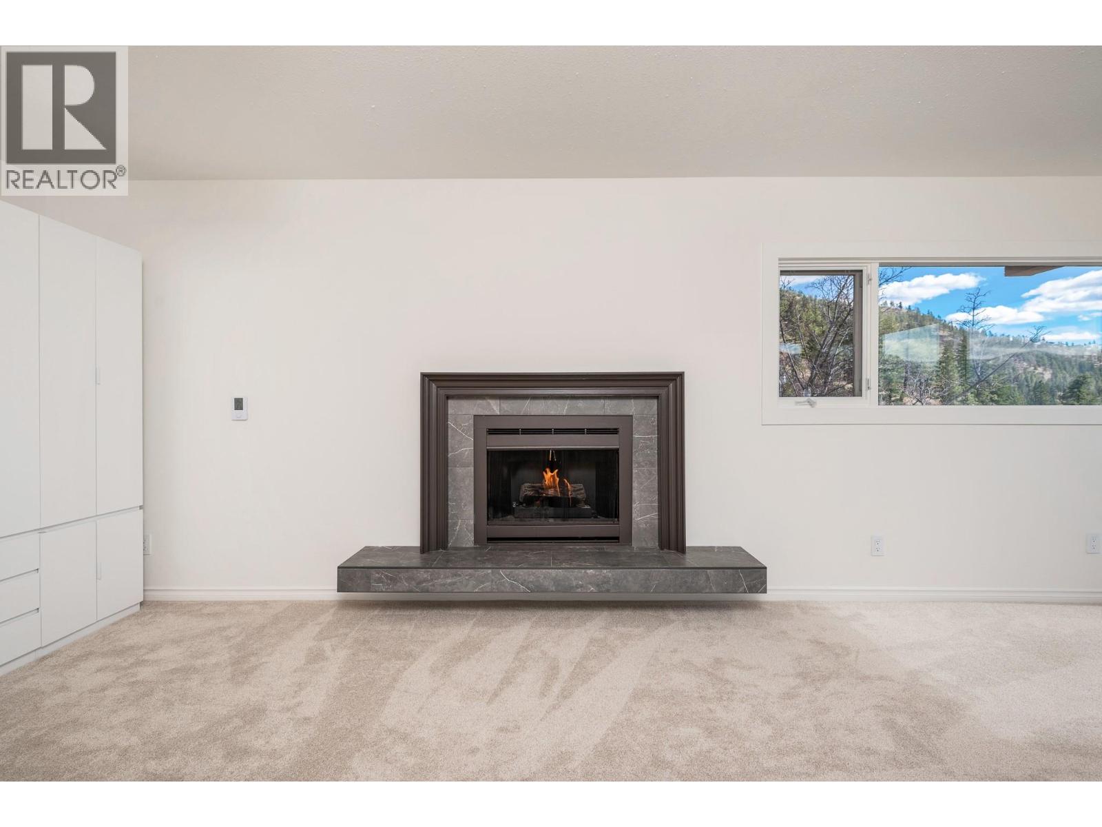 83 Peregrine Way Unit# 1