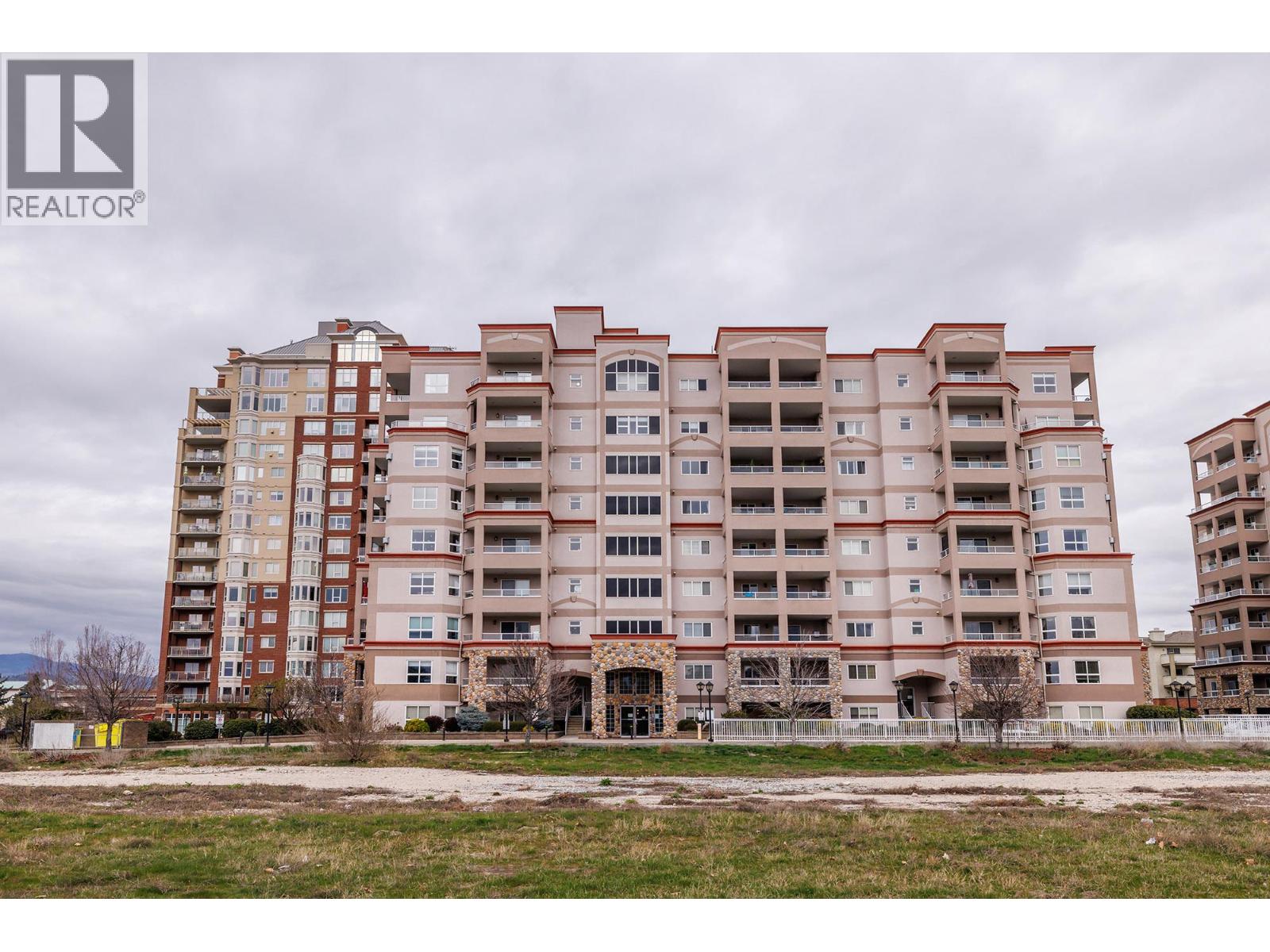 1967 Underhill Street Unit# 204