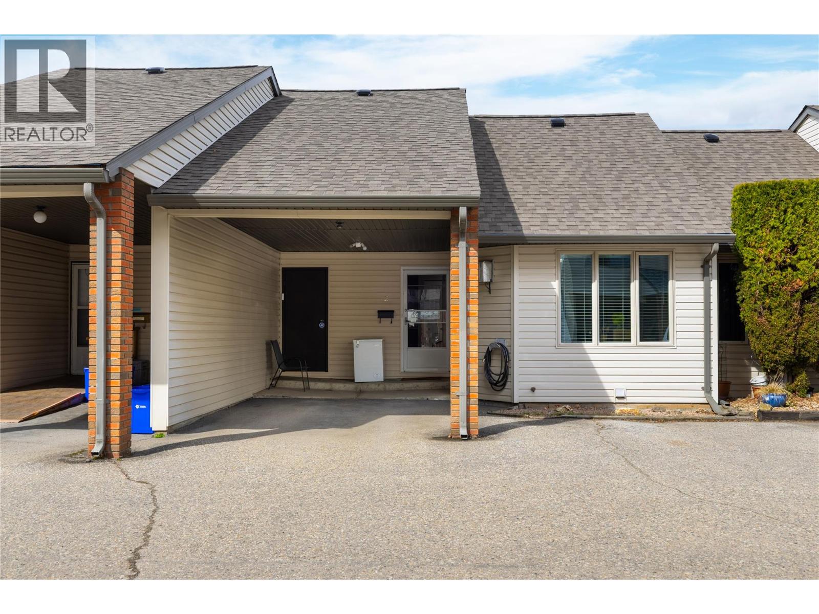 4004 24 Avenue Unit# 2