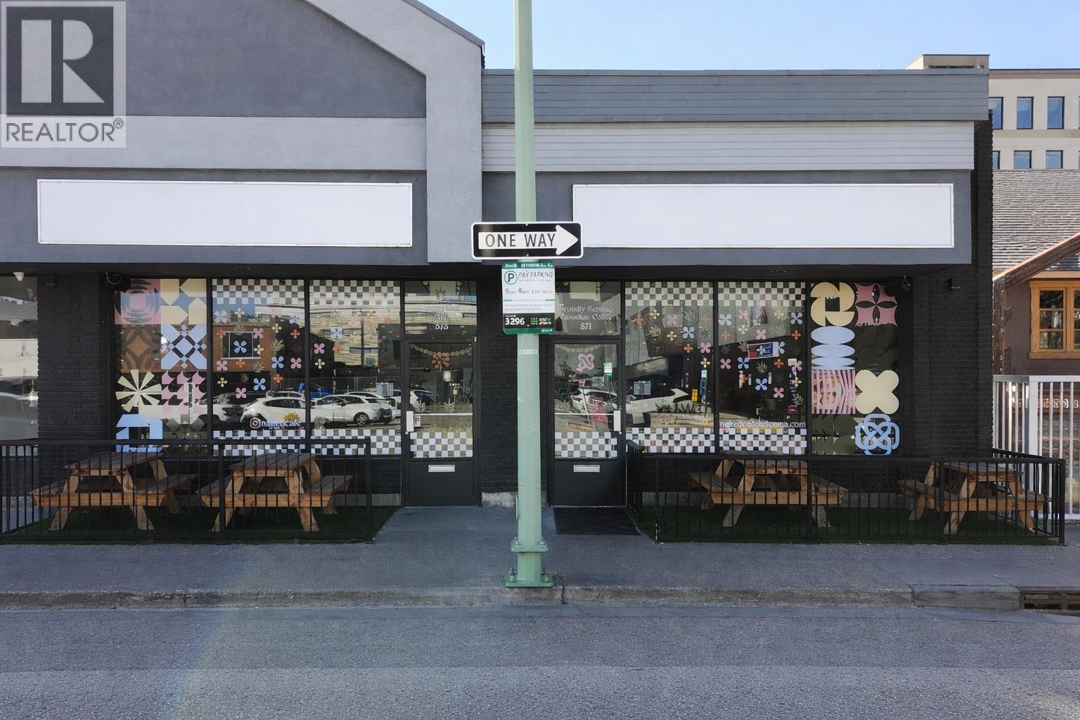 571 & 573 Lawrence Avenue