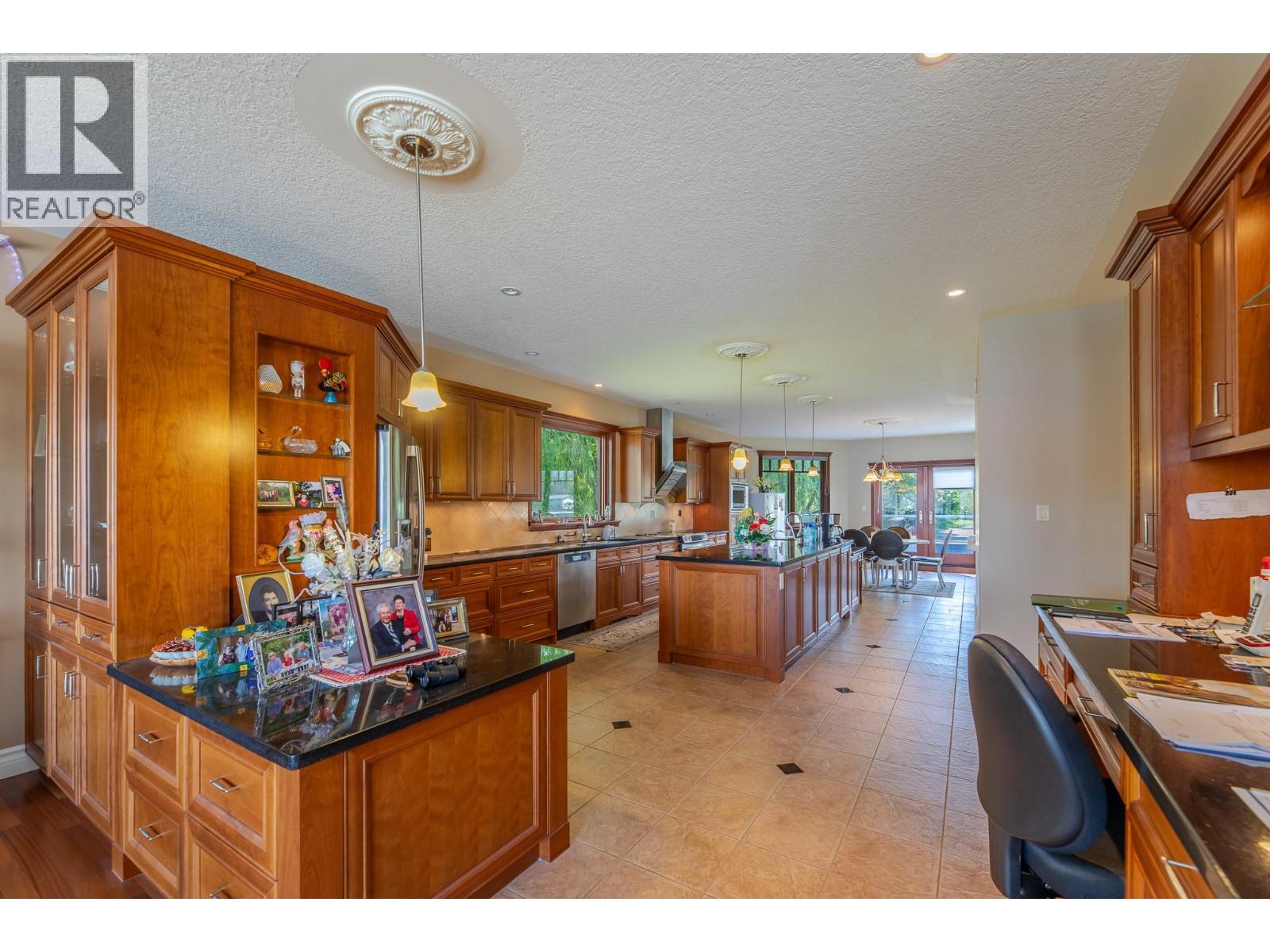 2350 Landry Crescent