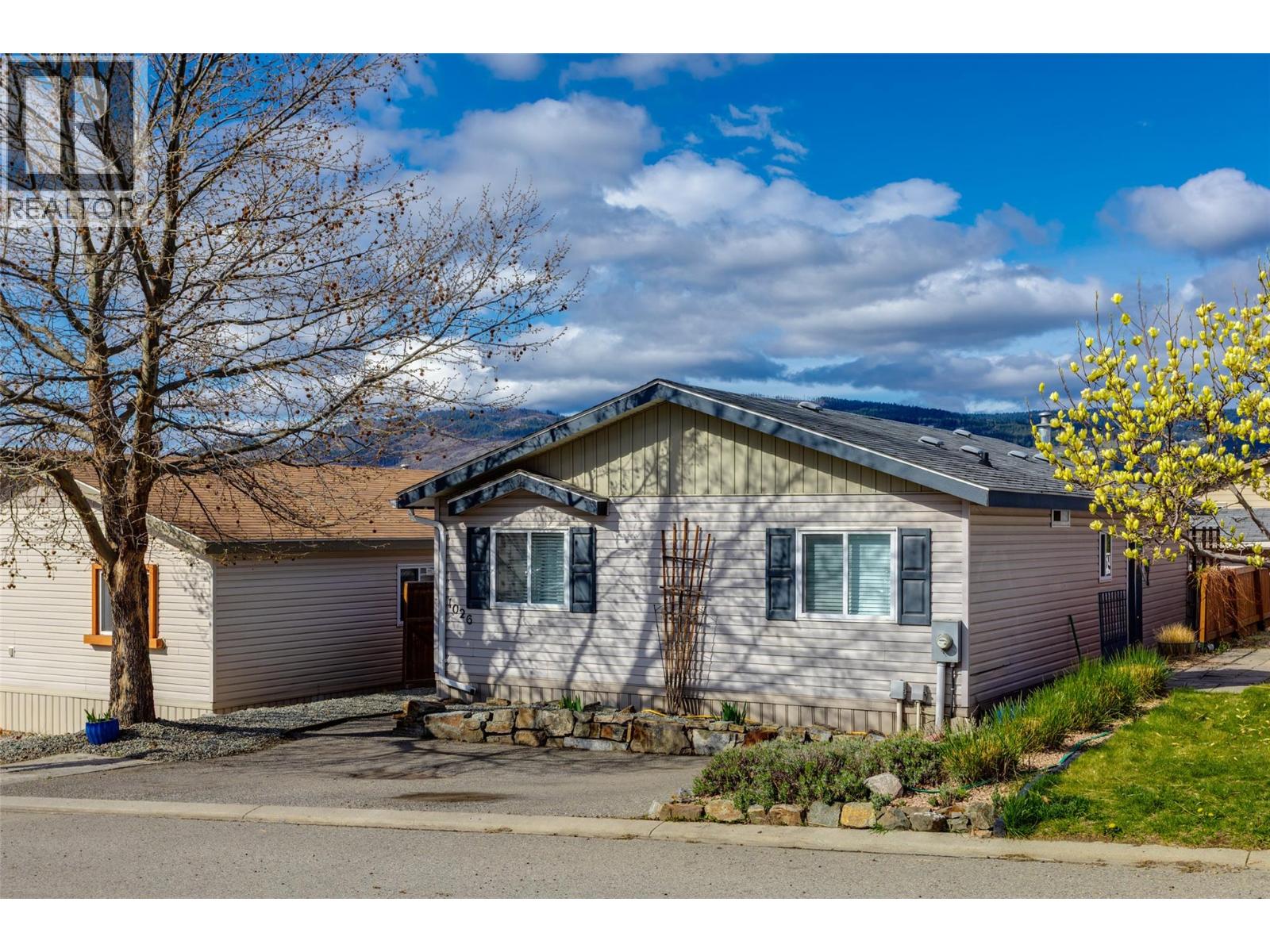 2440 Old Okanagan Highway Unit# 1026