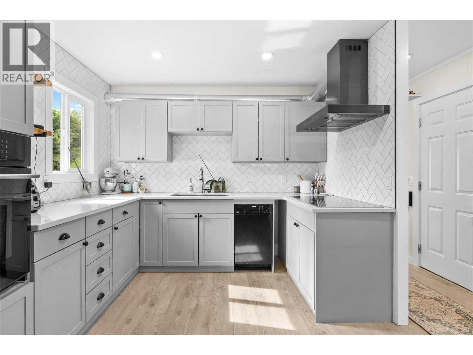 2005 Boucherie Road Unit# 26