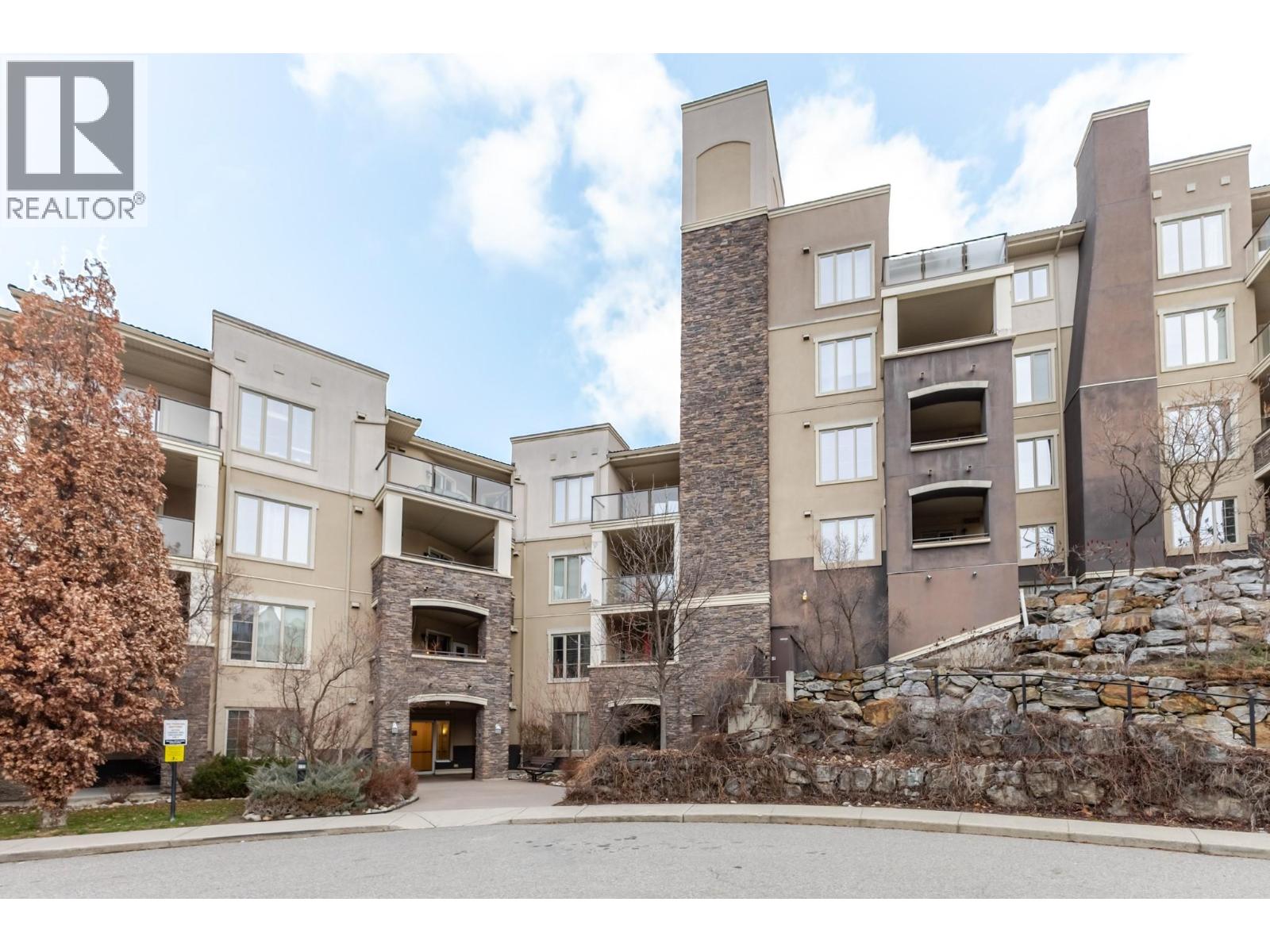 1875 Country Club Drive Unit# 1516