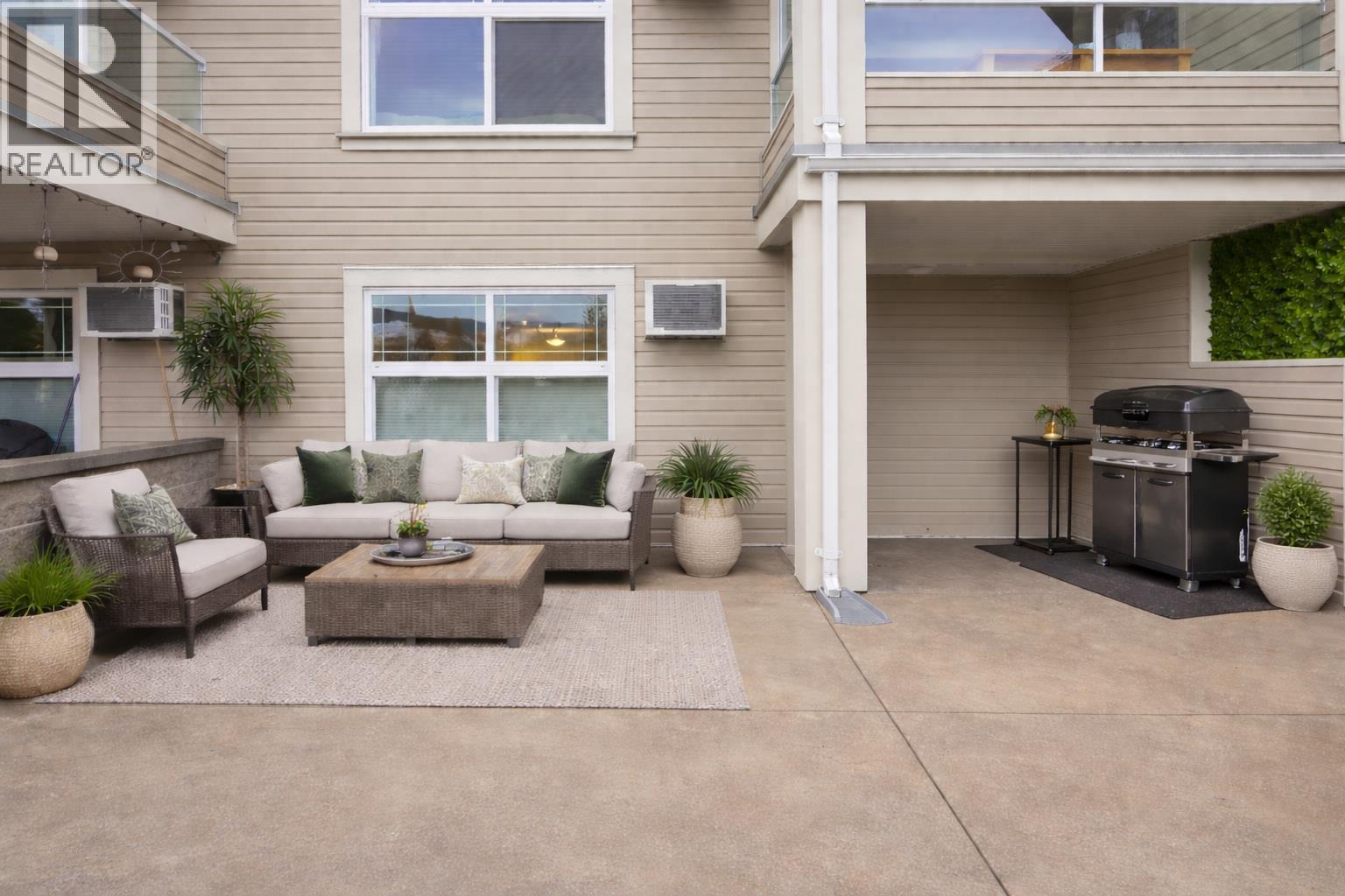 515 Houghton Road Unit# 109