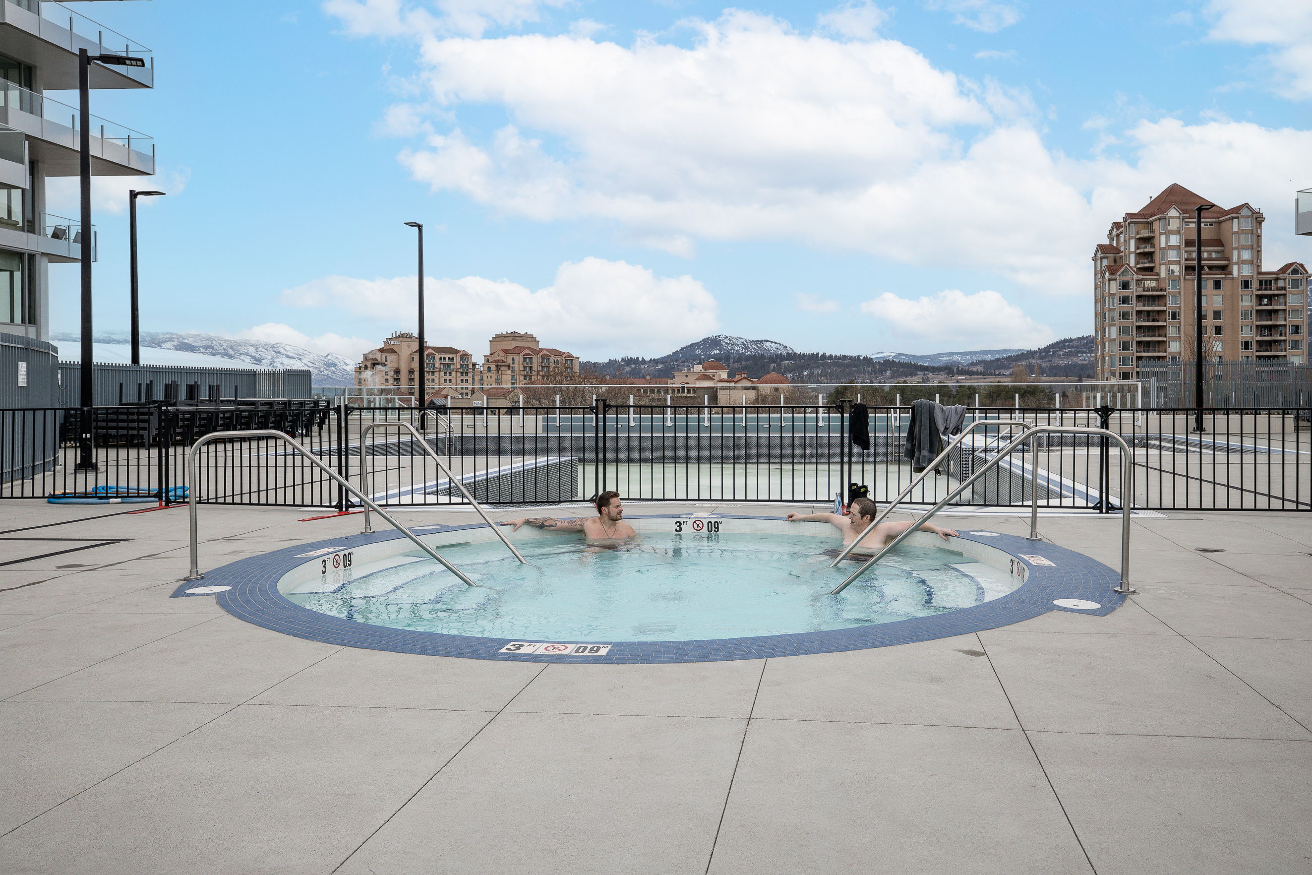 19th Floor Downtown Condo - Fully Furnished, 1 Bed, 1 Bath