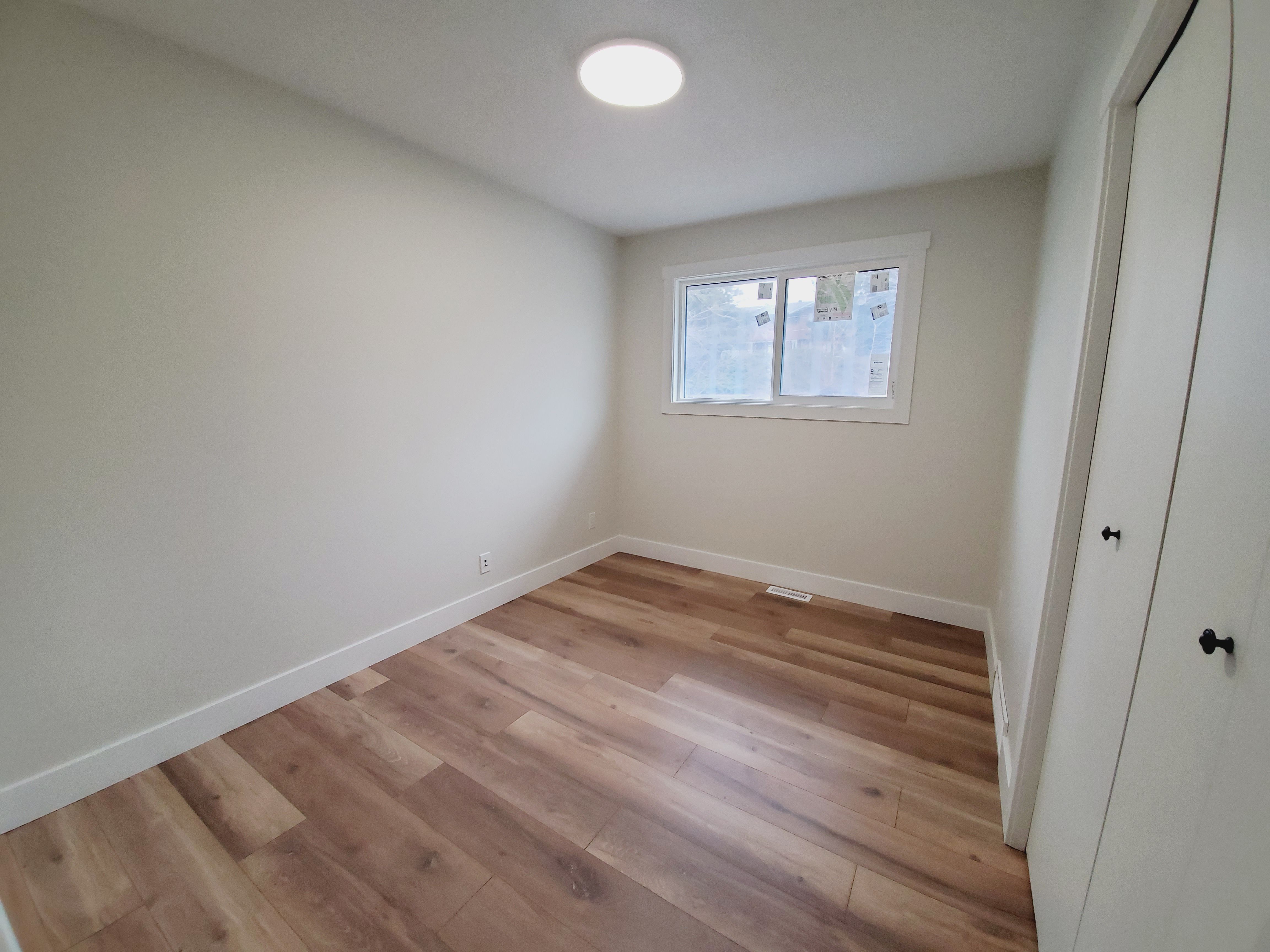 3 Bed, 1.5 Bath -  Main-level - Utilities Included