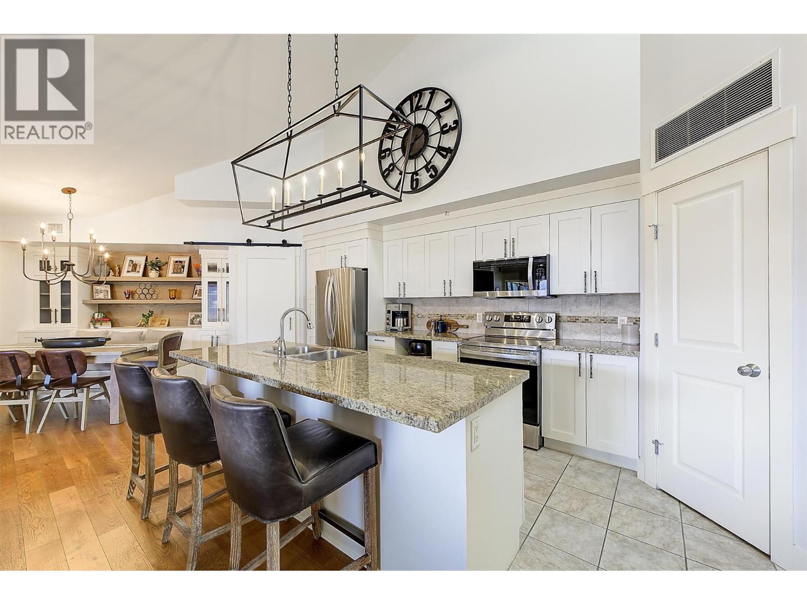 4205 Gellatly Road Unit# 431