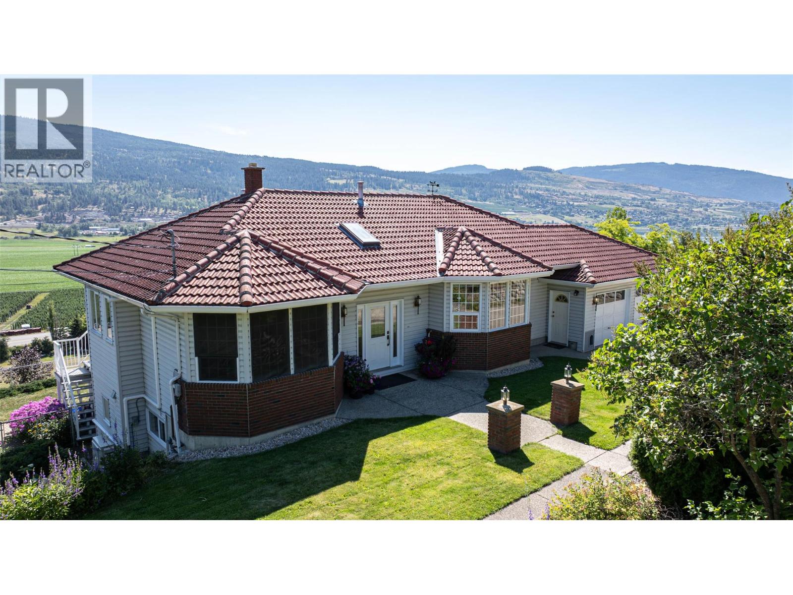 160 Overlook Place