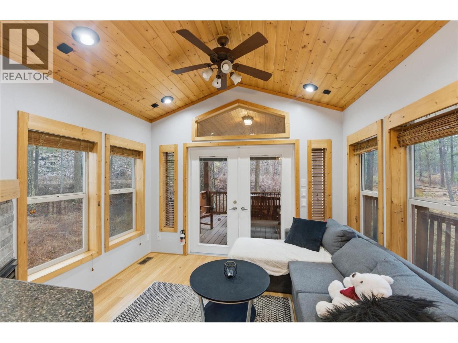 4835 Paradise Valley Drive Unit# 40