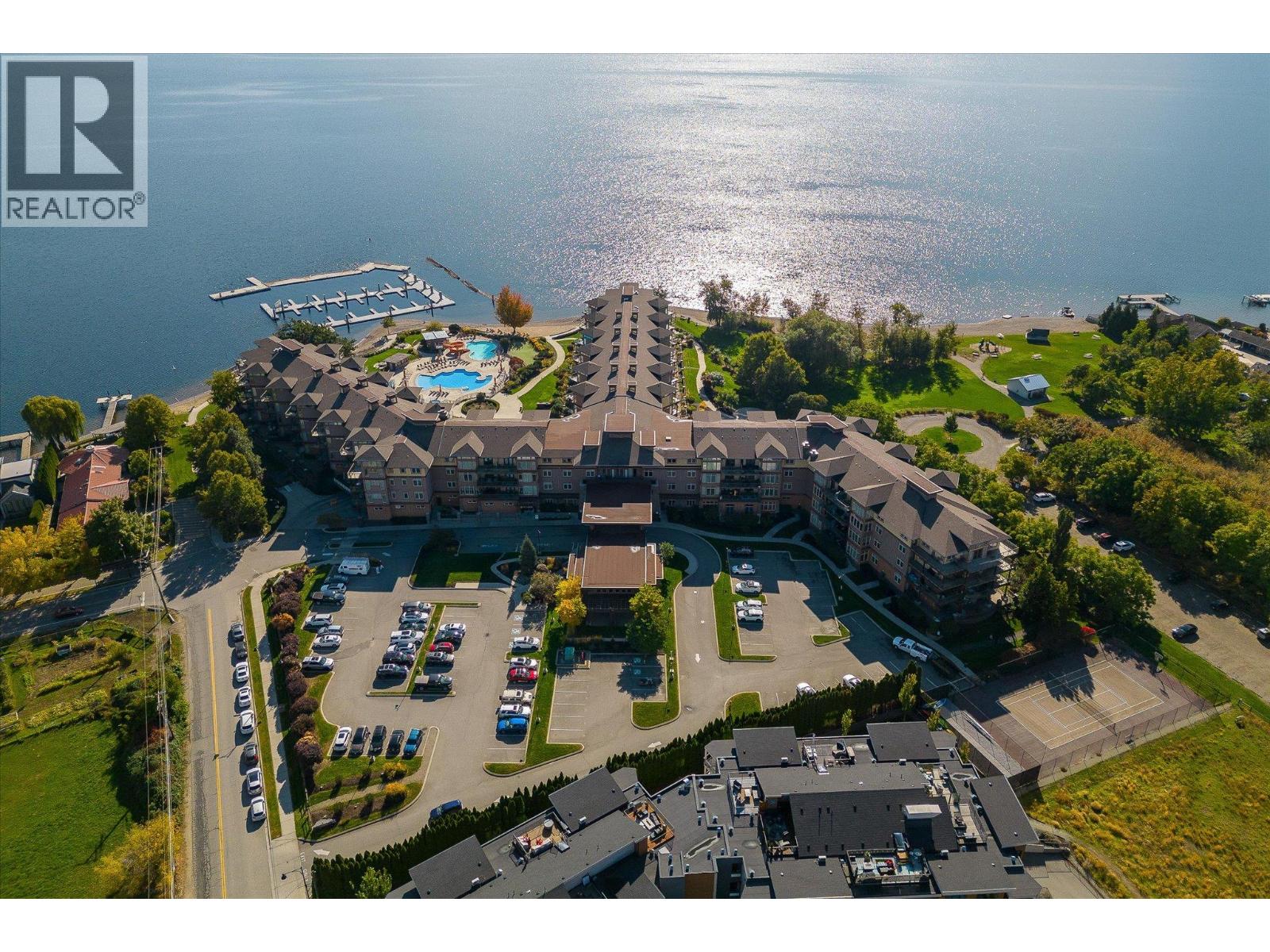 4205 Gellatly Road Unit# 305