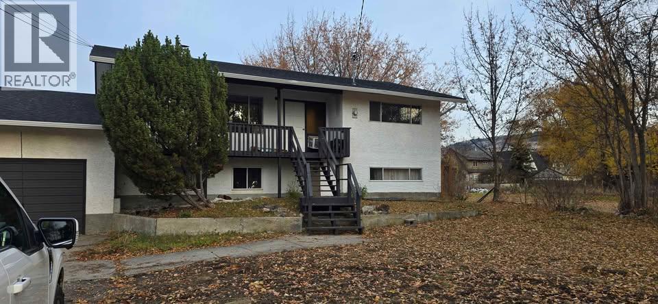 2611 Lakeshore Road