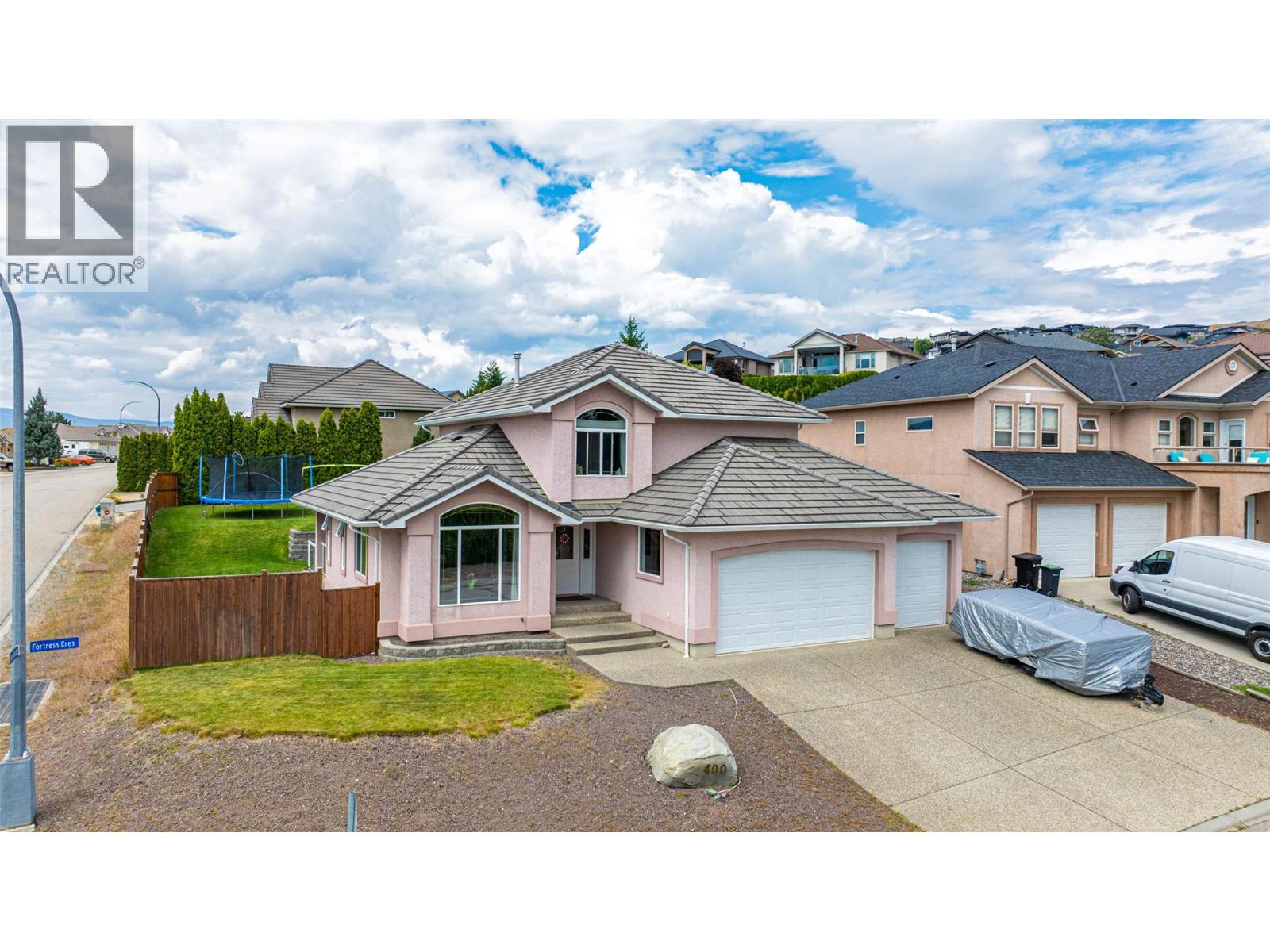 400 Fortress Crescent