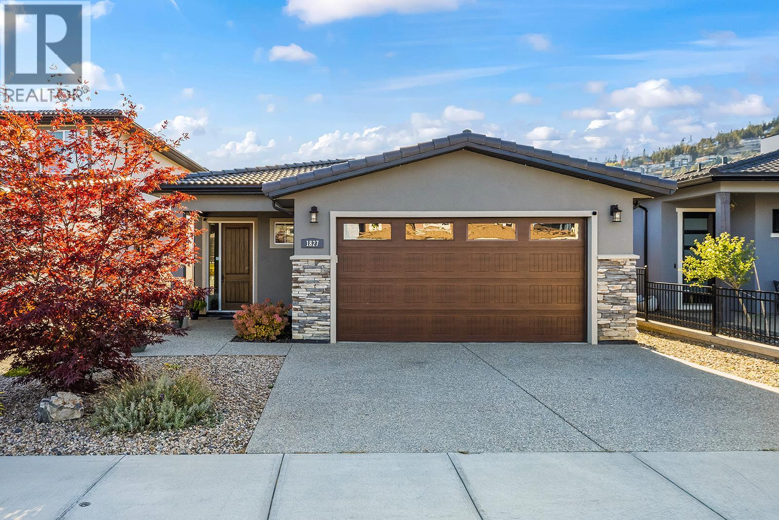 1827 Viewpoint Drive
