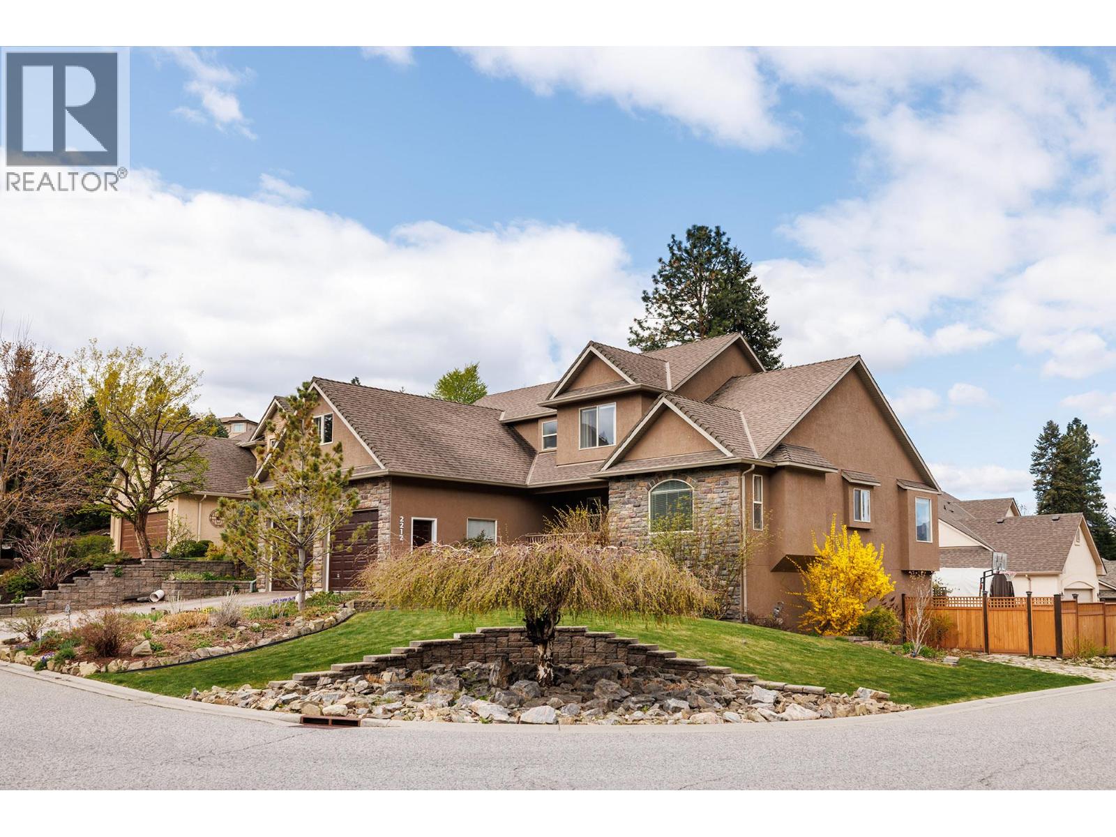 2212 Chilcotin Crescent