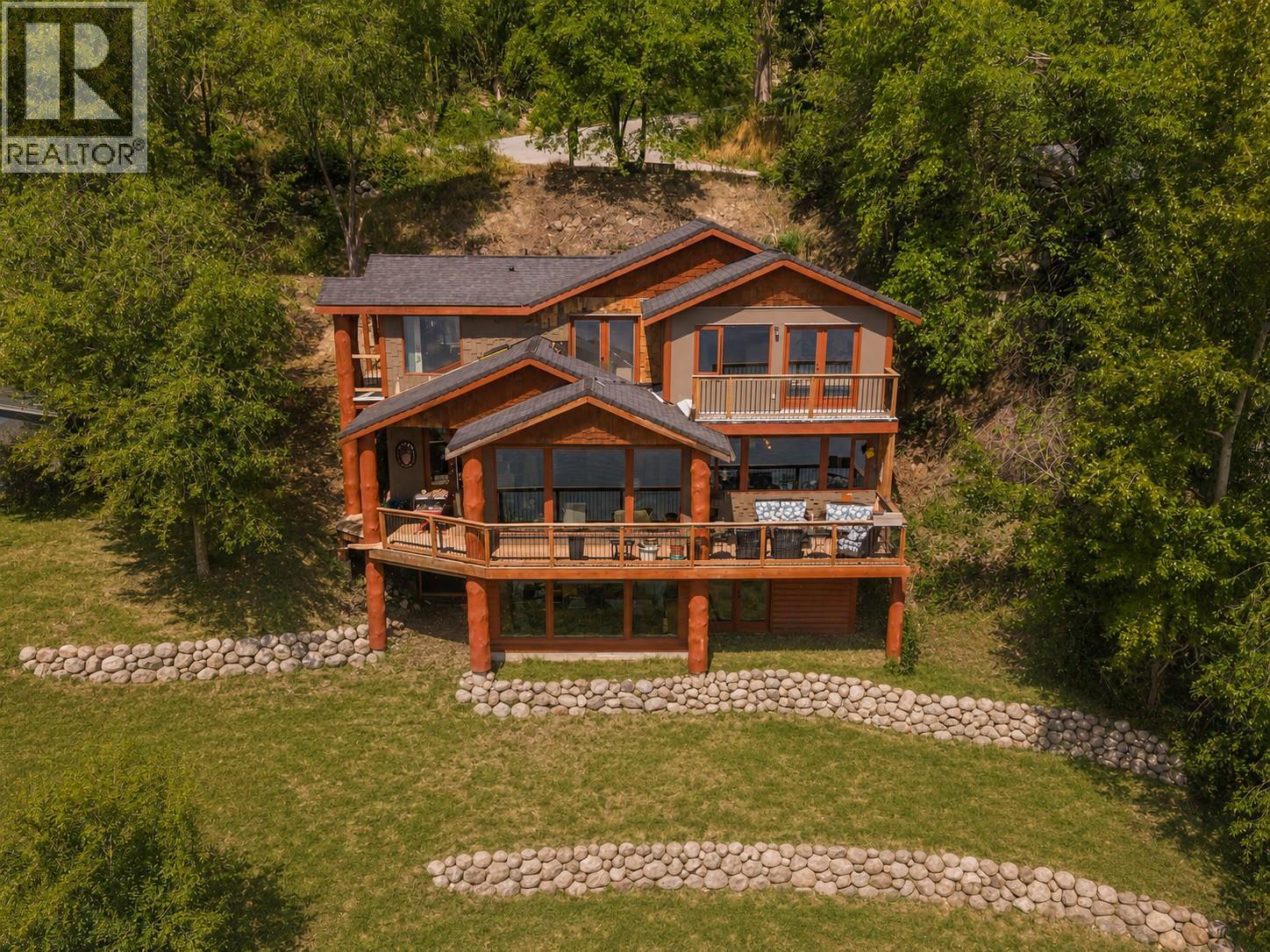6261 Renfrew Road