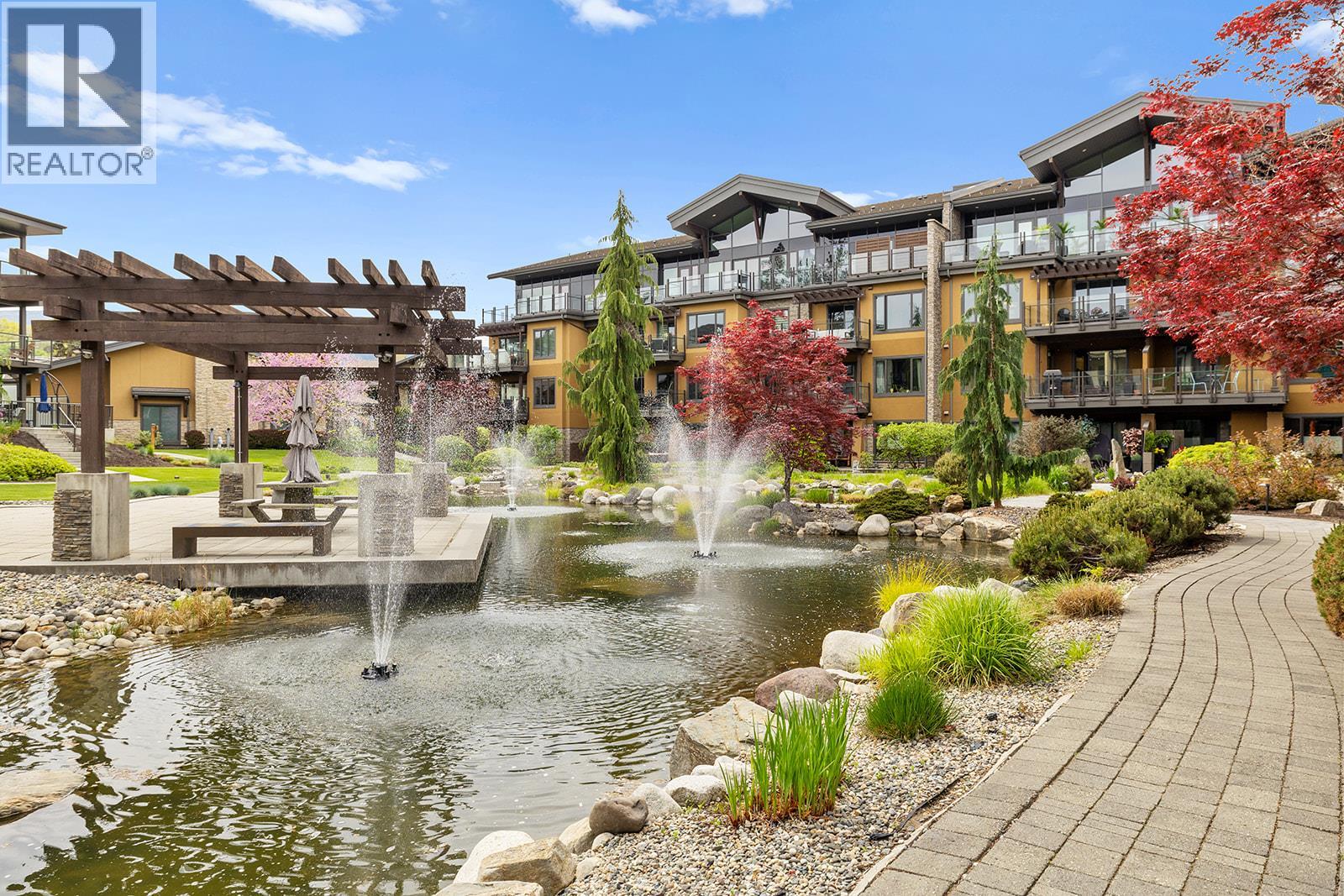 4380 Lakeshore Road Unit# 121