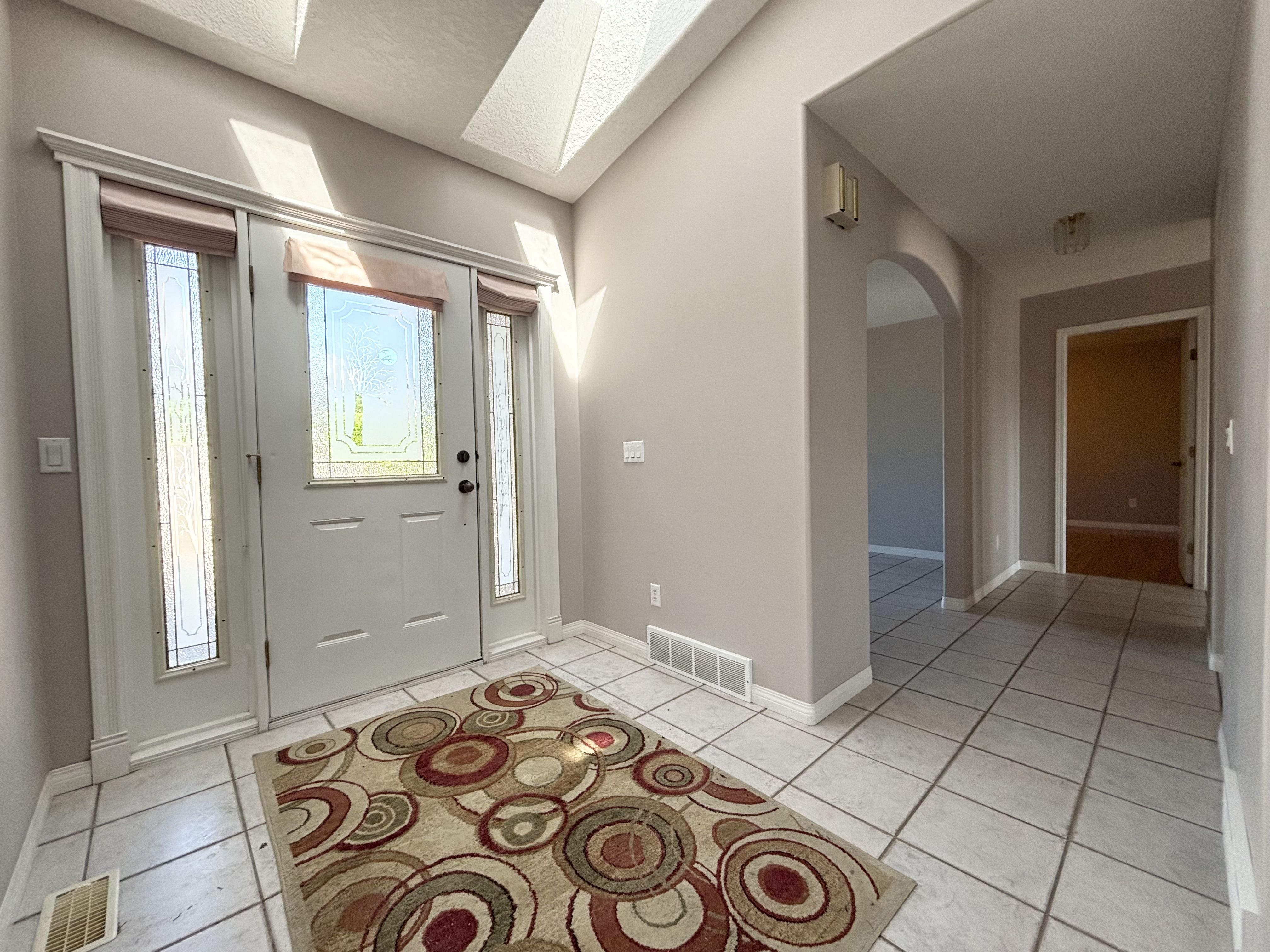 2 bed 2 bath upper level home in West Kelowna