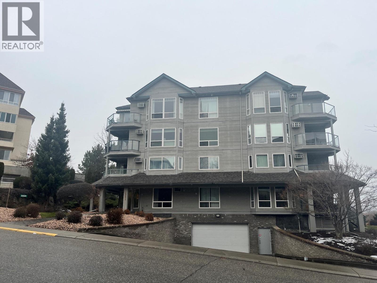 3221 Centennial Drive Unit# 401