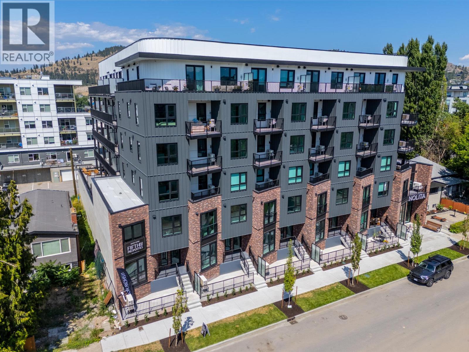 620 Coronation Avenue Unit# 404
