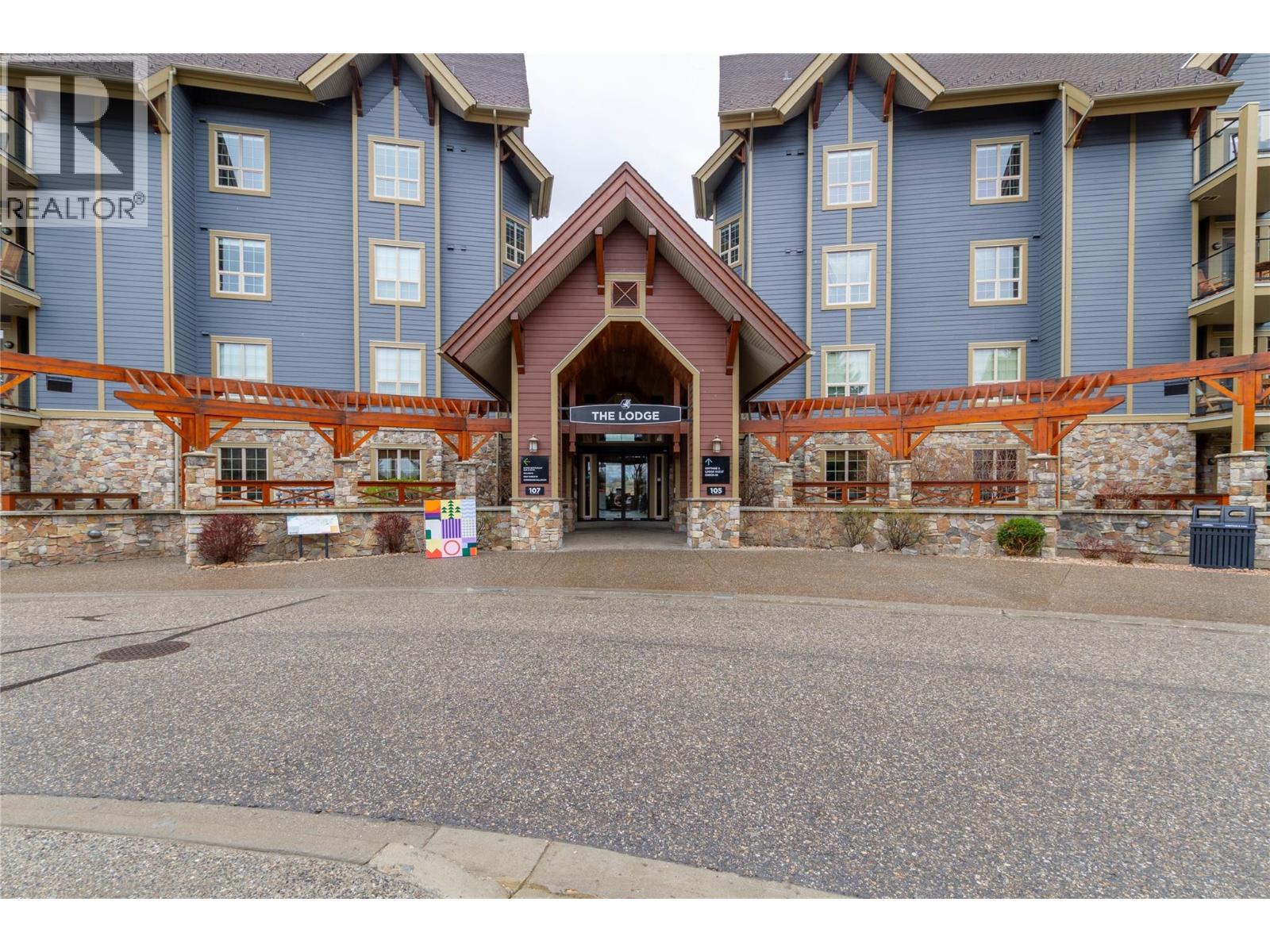 105 Village Centre Court Unit# 422