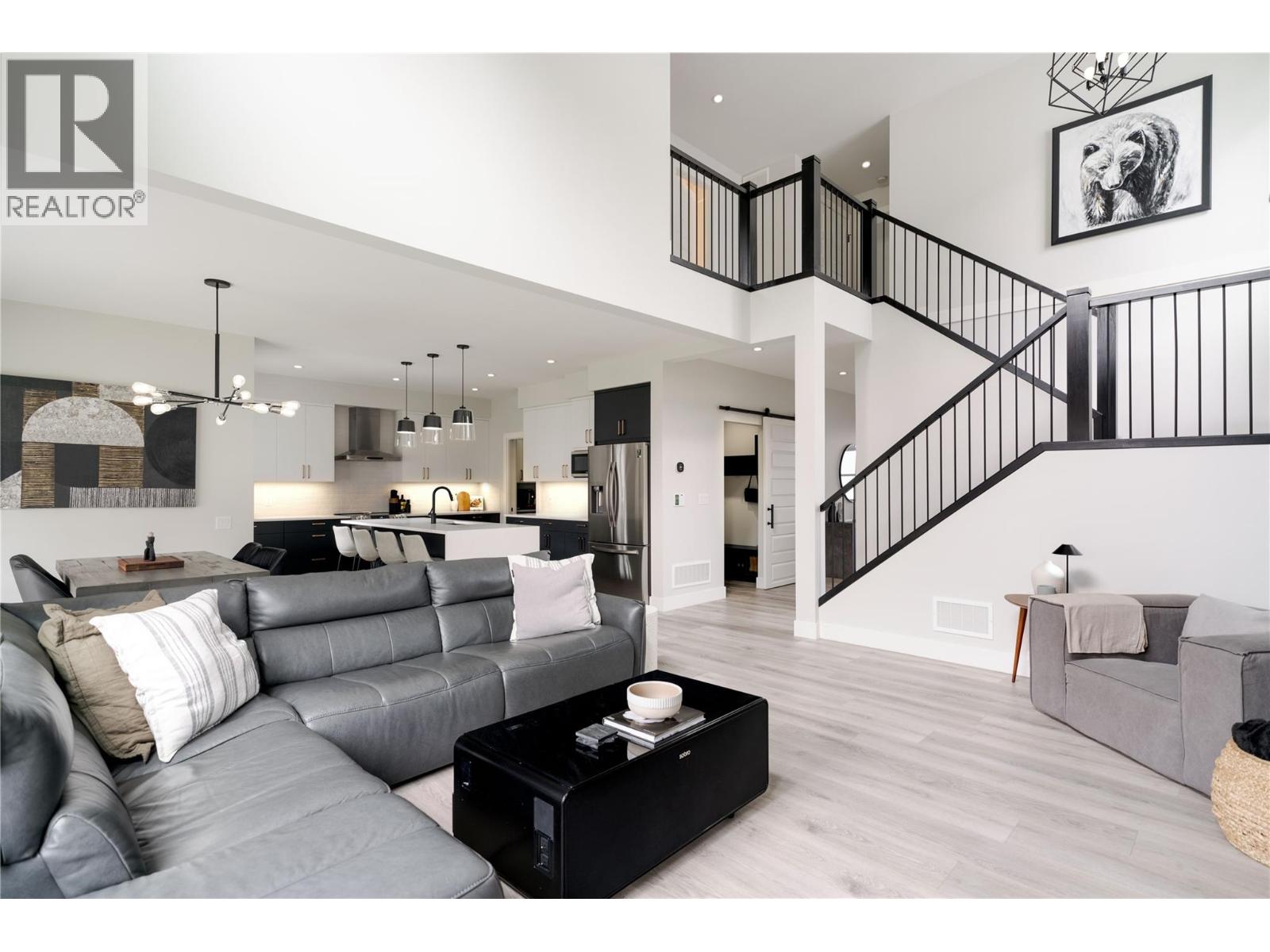 4315 Ladd Court