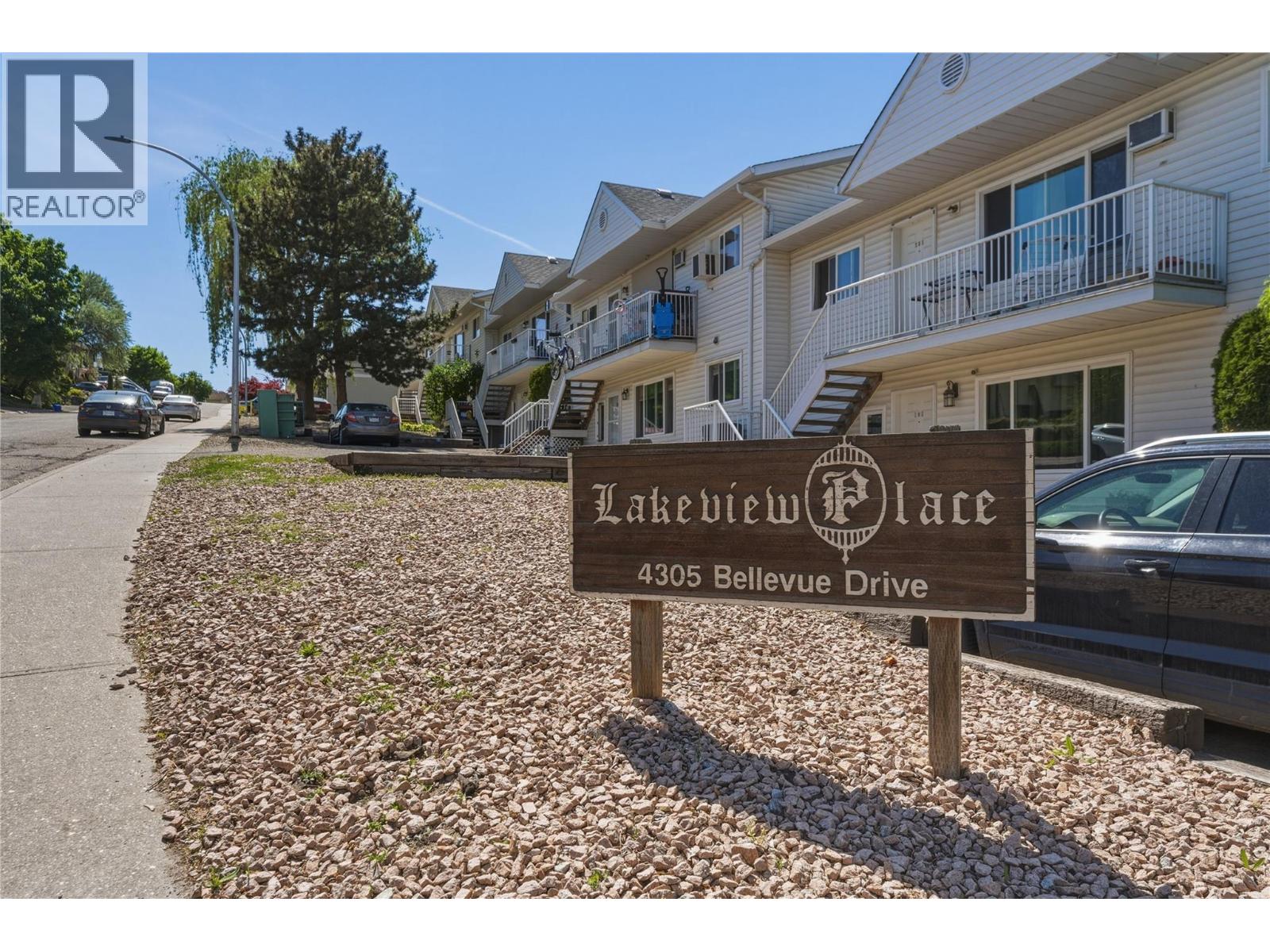 4305 Bellevue Drive Unit# 211