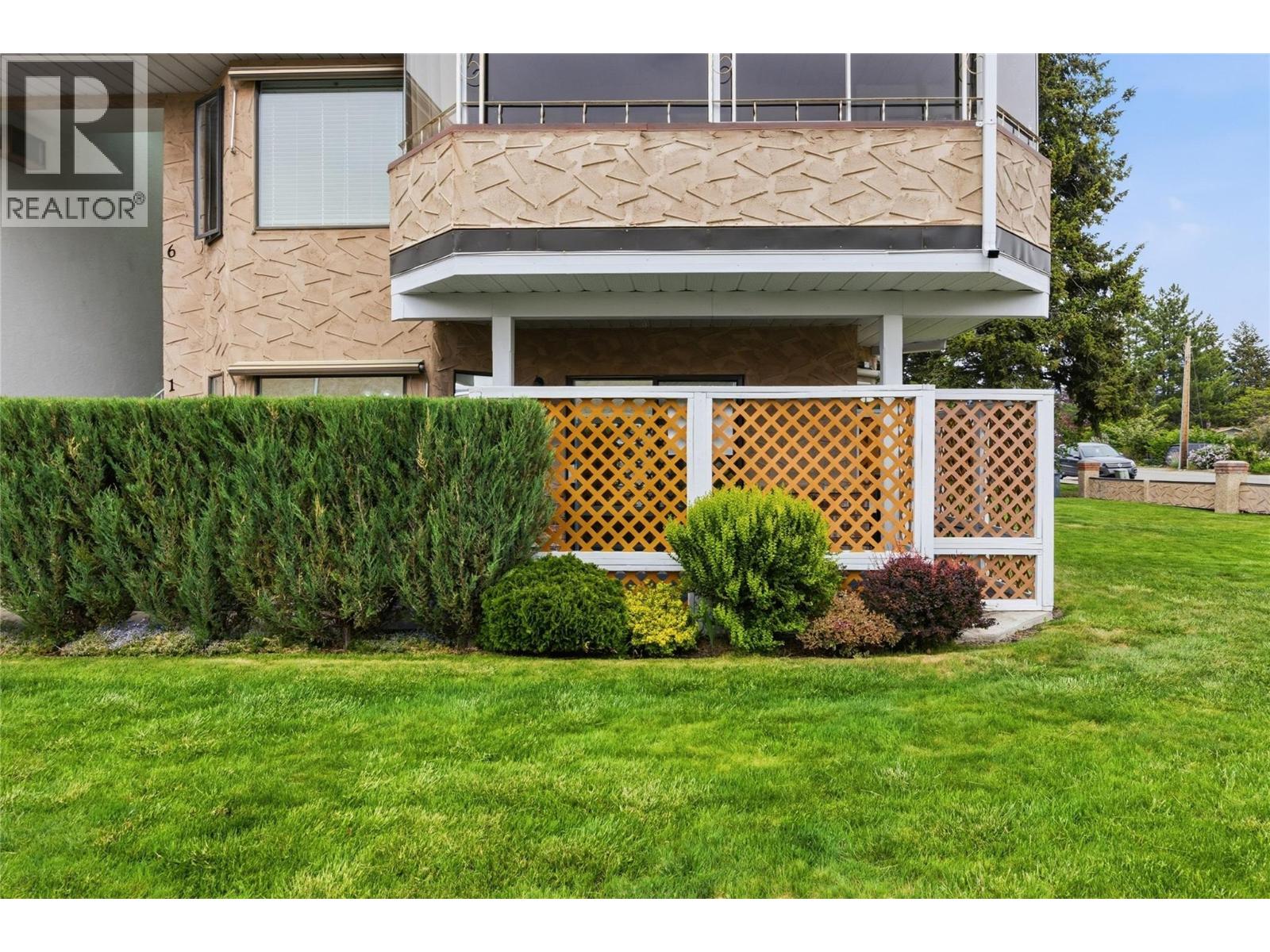 14004 Victoria N Unit# 1