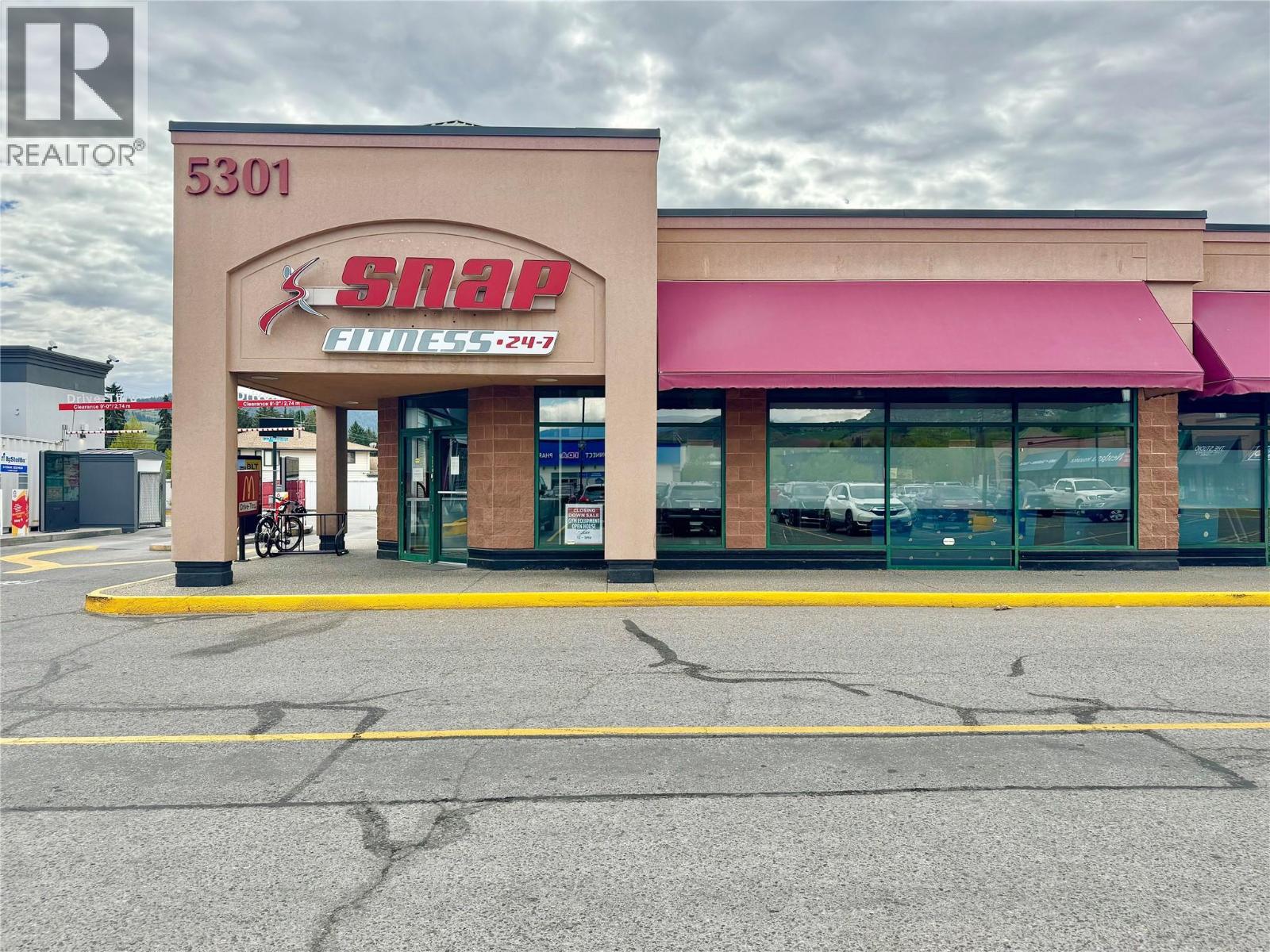5301 25th Avenue Unit# 103