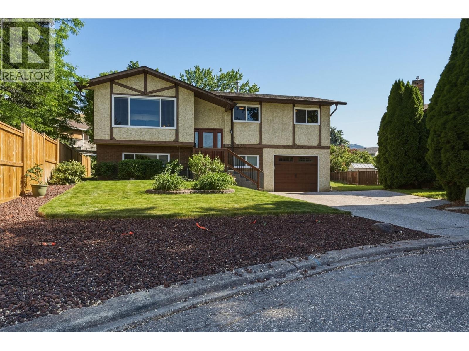 5524 South Vernon Place