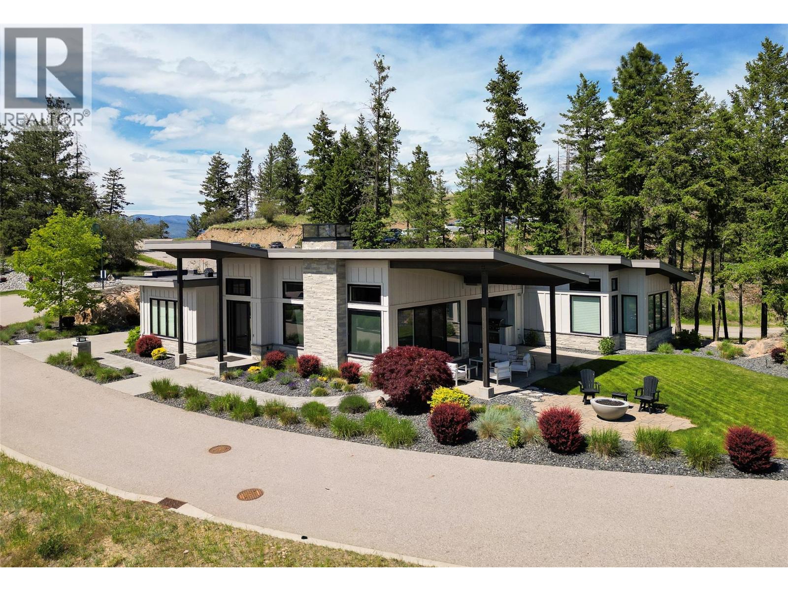 683 HAVENCREST Court