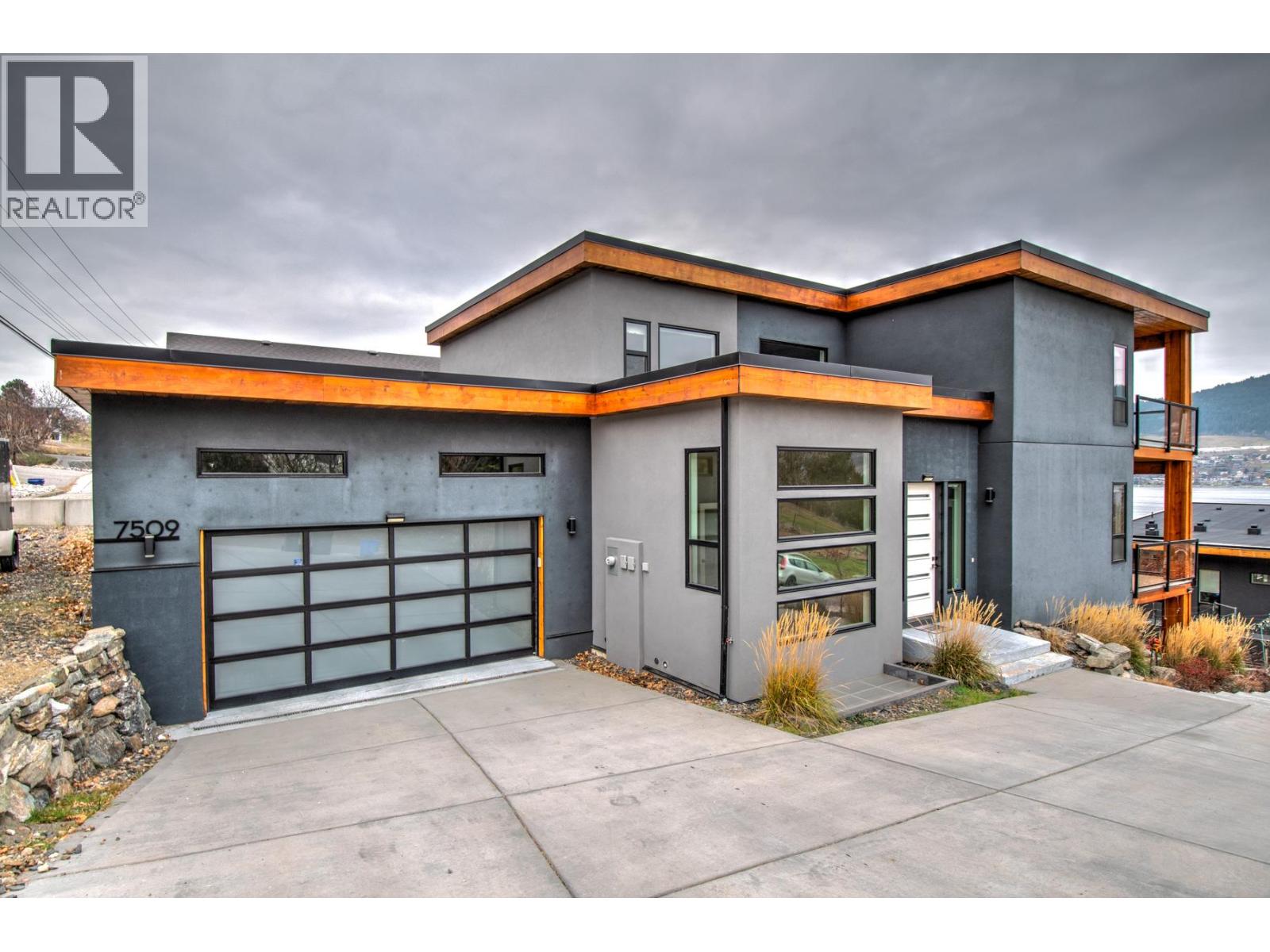 7509 Kennedy Lane