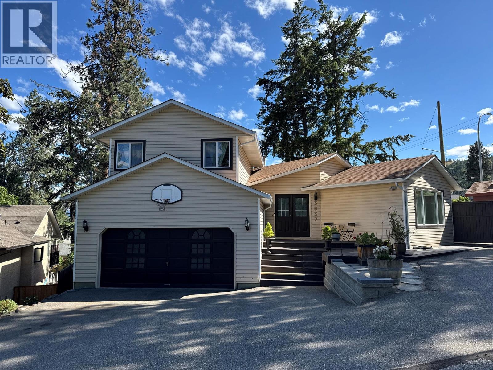 3037 Country Hills Lane